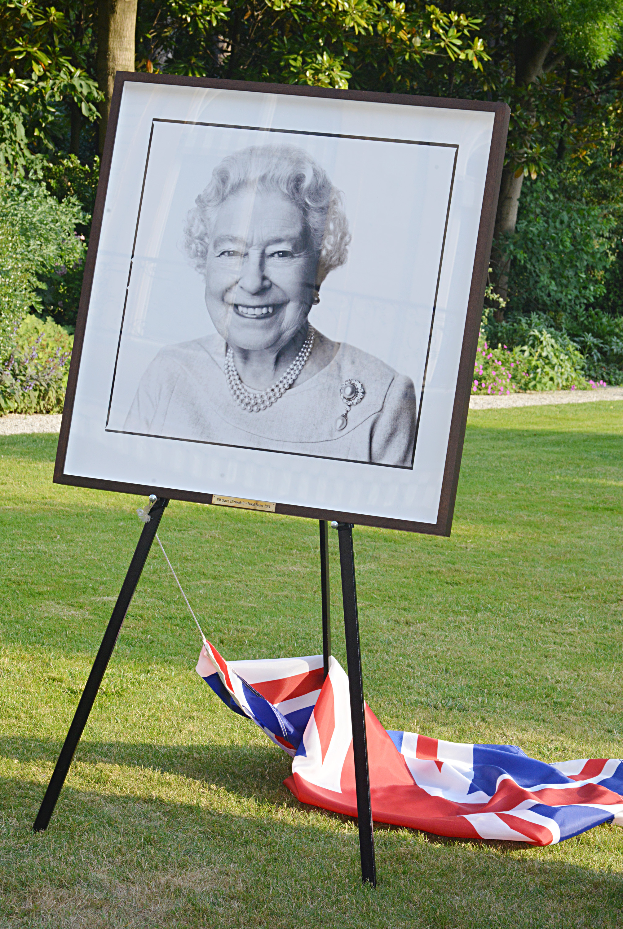 British 'Summer Time 2015' :Cocktail At the British Embassy  And Shops Events Rue du Faubourg Saint Honore In Paris