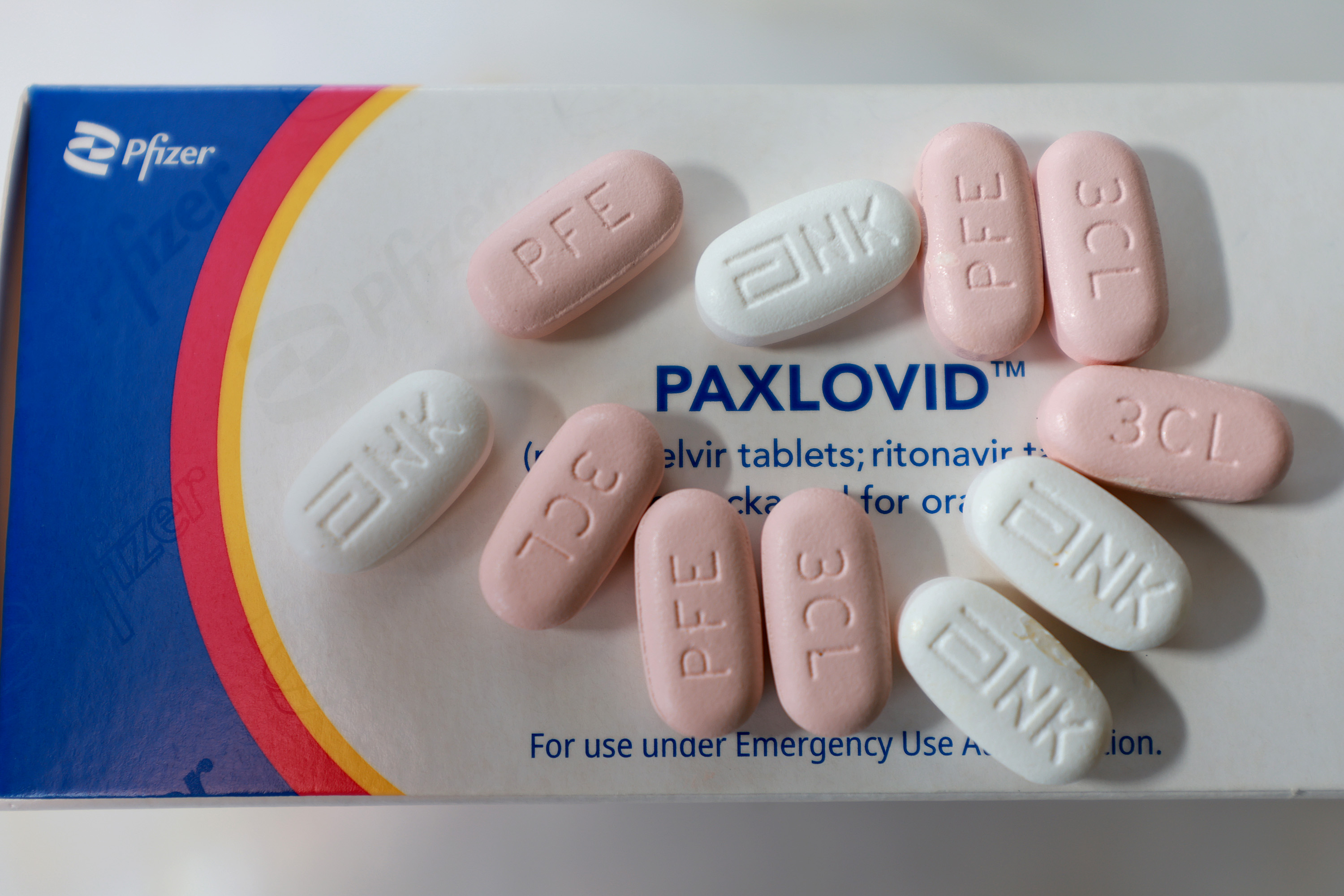 Paxlovid antiviral pills