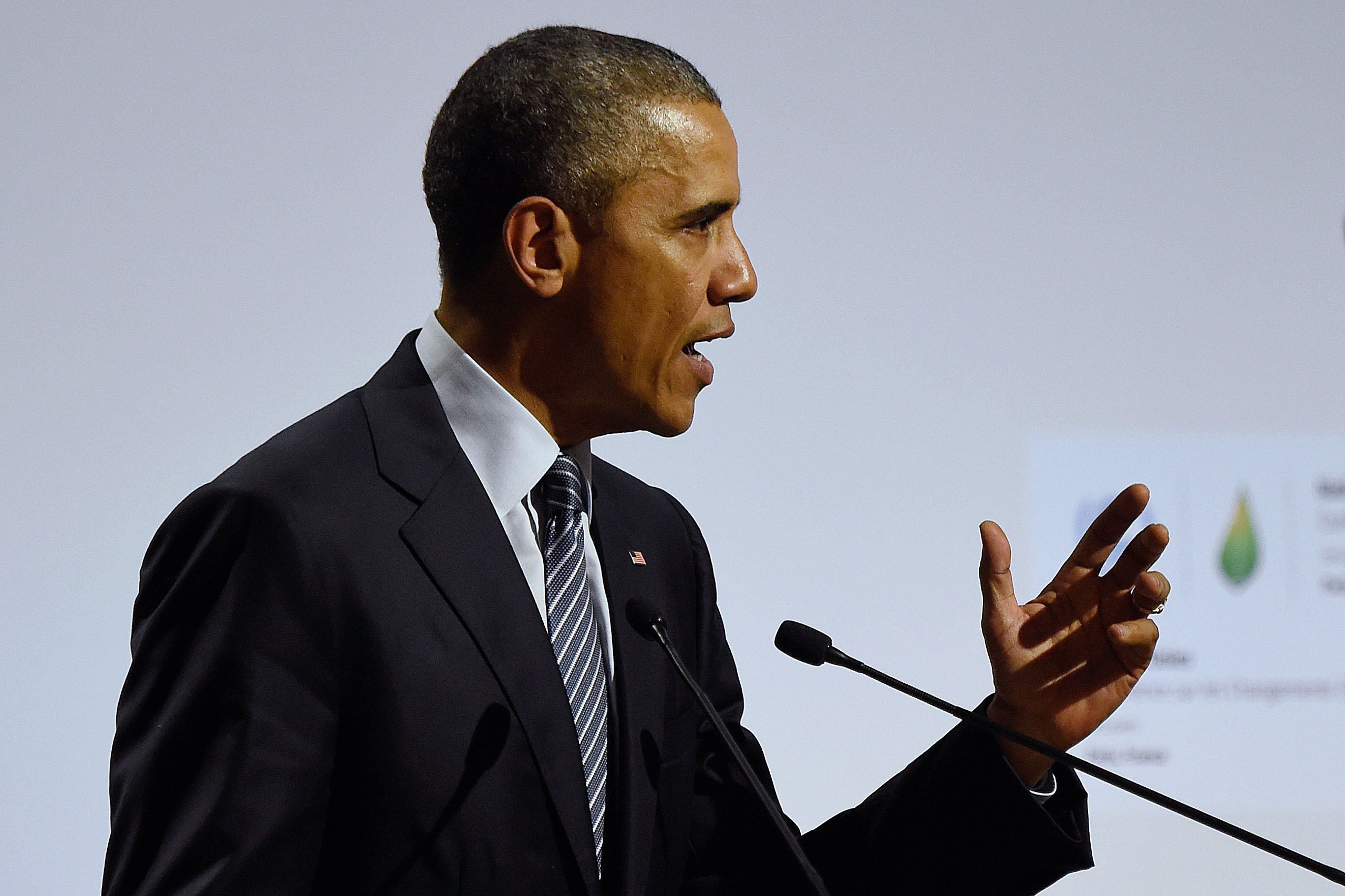U.S. President Barack Obama delivers a speech at the COP21, United Nations Climate Change Conference, in Le Bourget, outside Paris, Monday, Nov. 30, 2015. (Eric Feferberg/Pool Photo via AP)