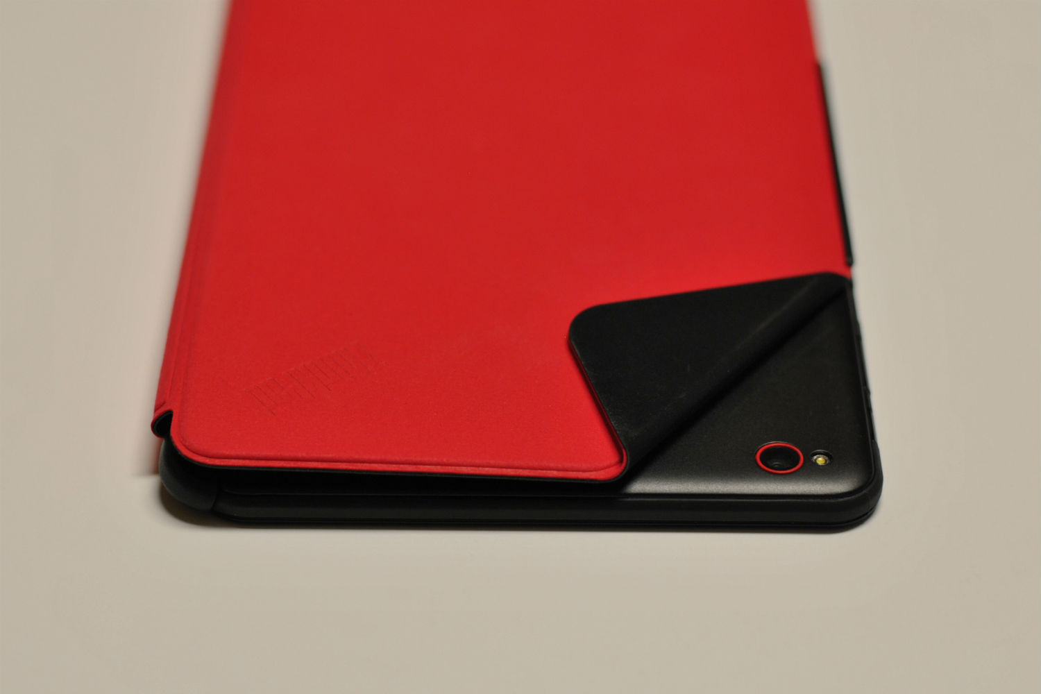 Review: Lenovo ThinkPad 8 Is a Classy Windows Tablet, with Quirks