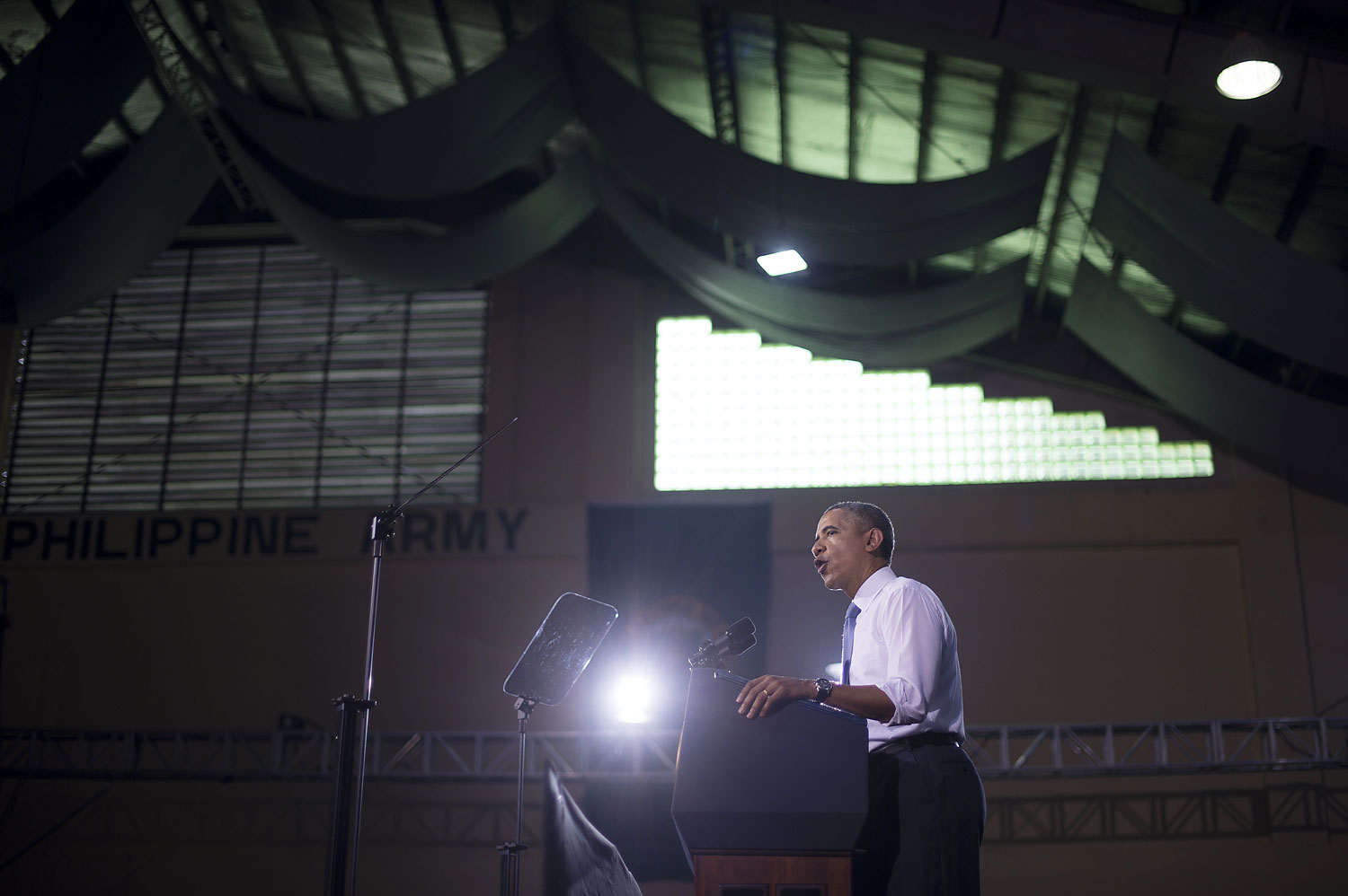 President Obama delivers remarks to US and Philippine troops at Fort Bonifacio in Manila on April 29, 2014.