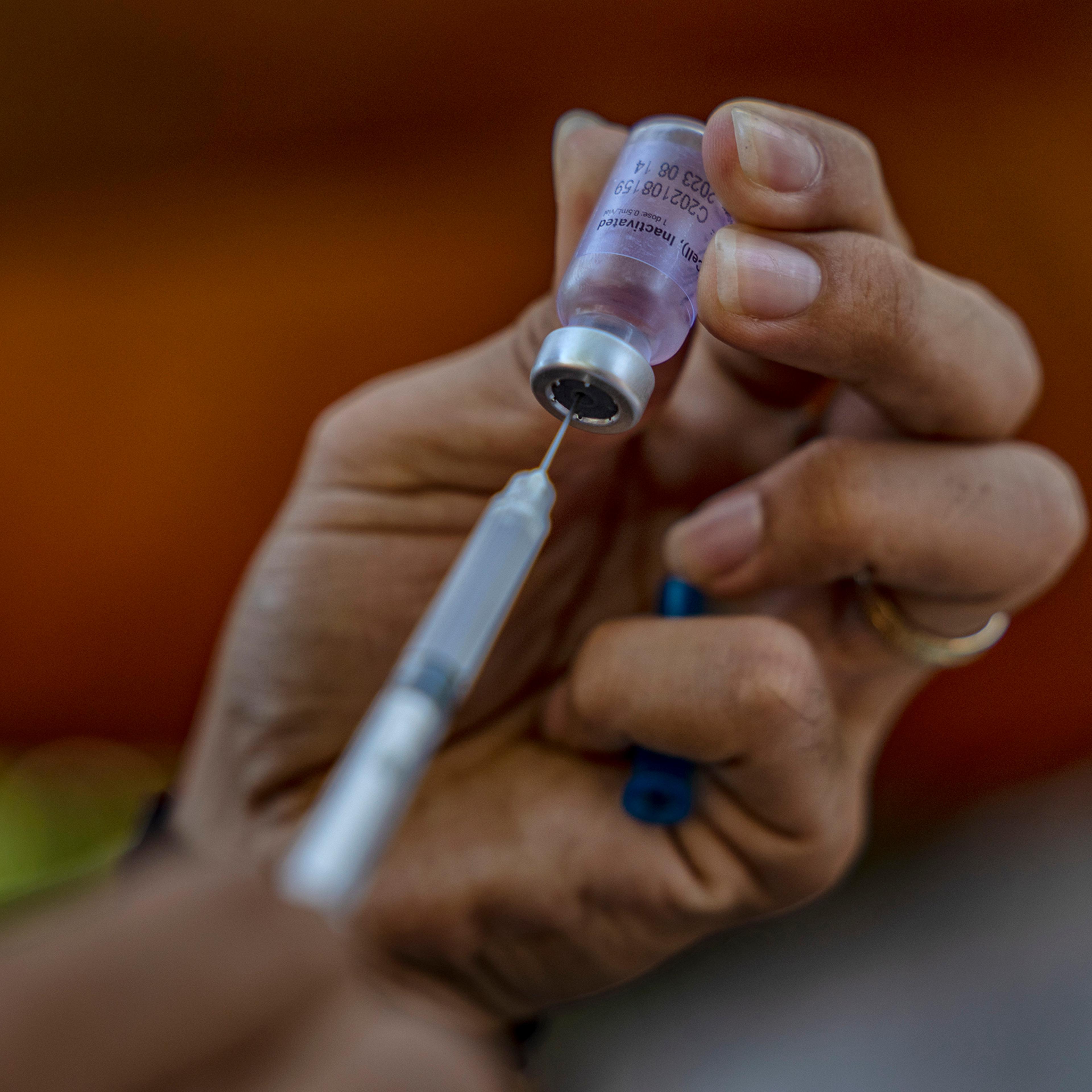 Vaccines Reach Remote Costal Areas Of Philippines