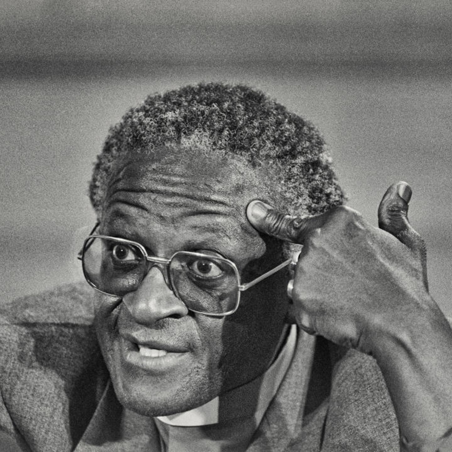 Desmond Tutu Dies