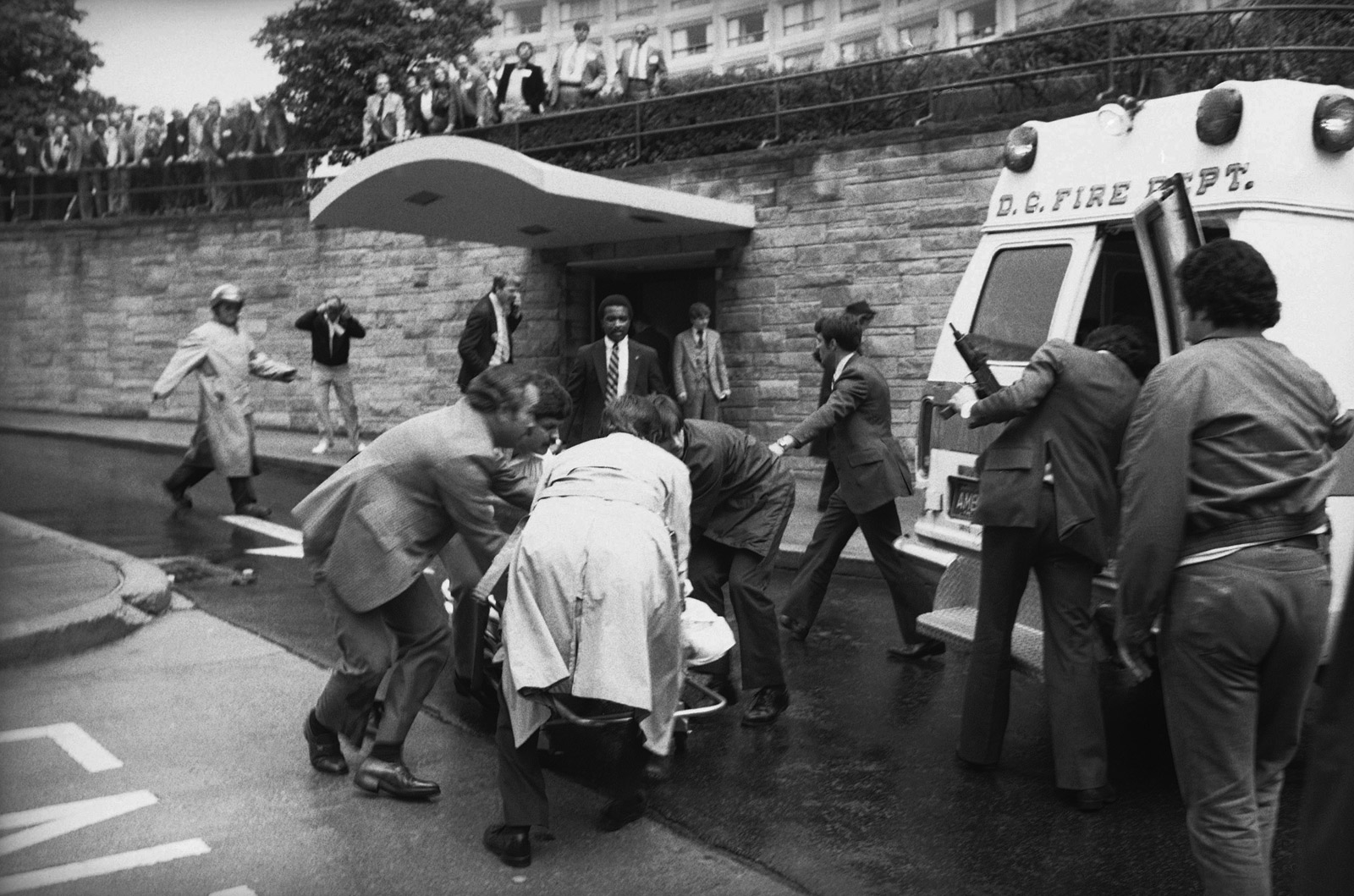 Ron Edmonds's Pulitzer Prize-winning photographs of John Hinckley's ...