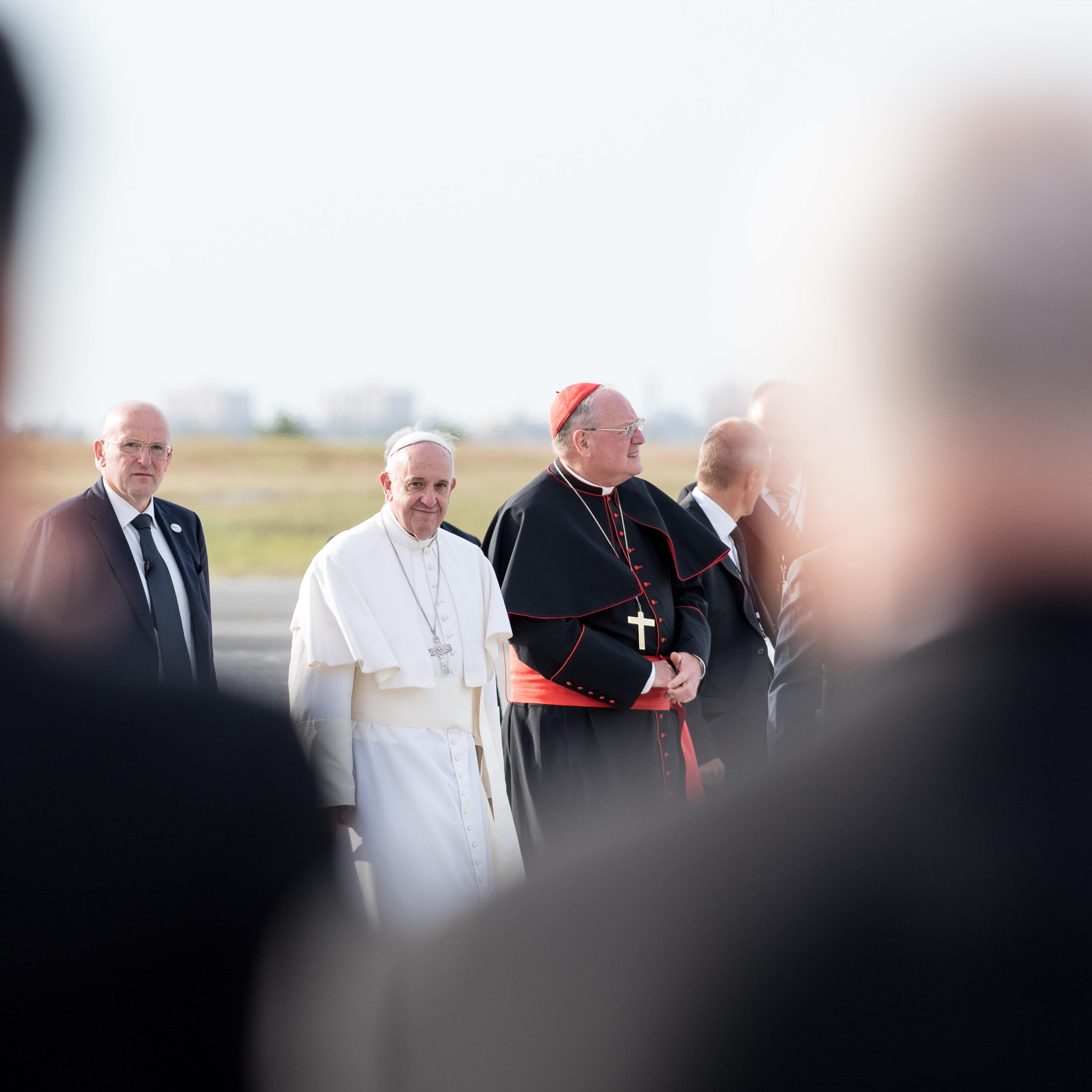 Pope Francis Departs New York En Route To Philadelphia