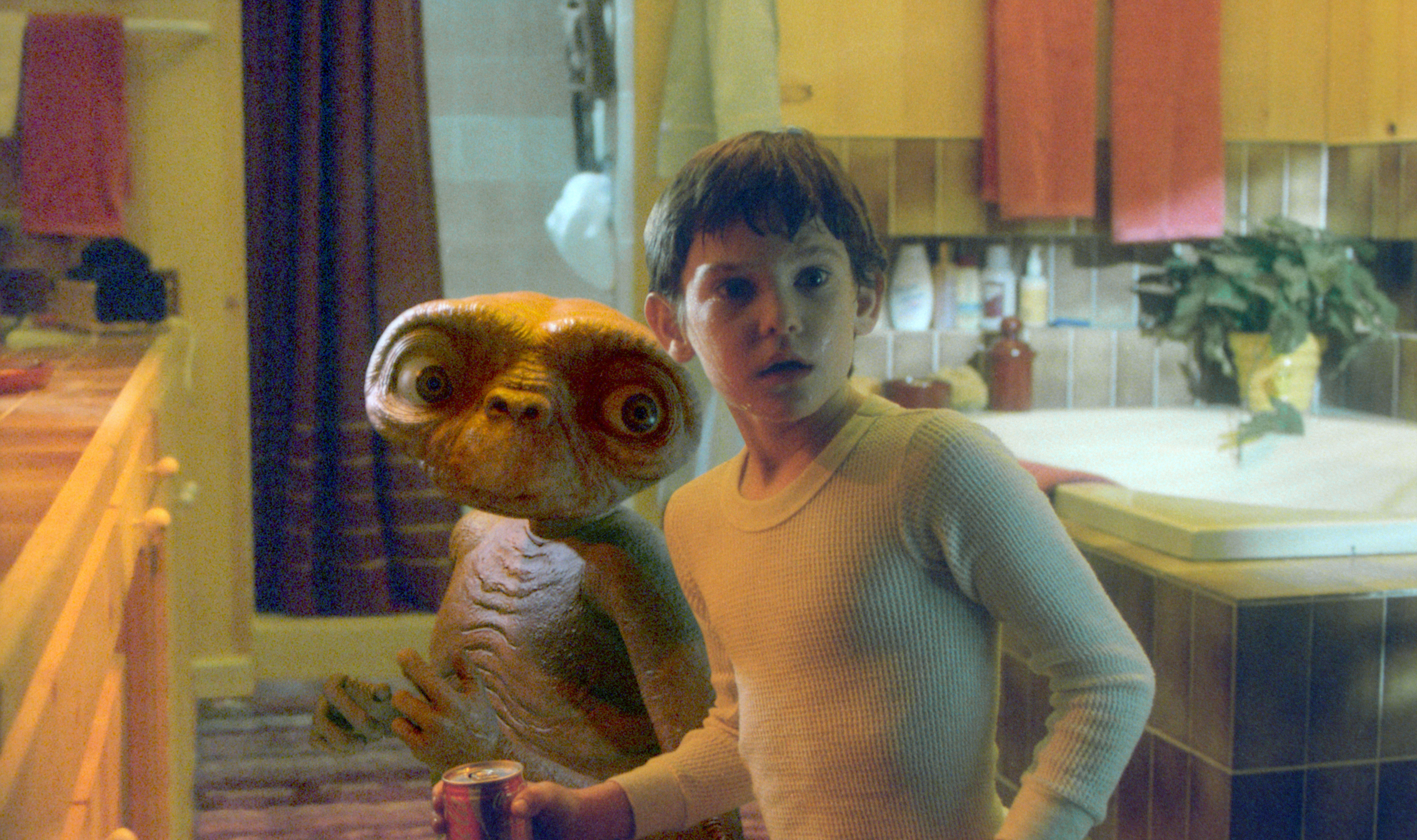 On the set of E.T. the Extra-Terrestrial