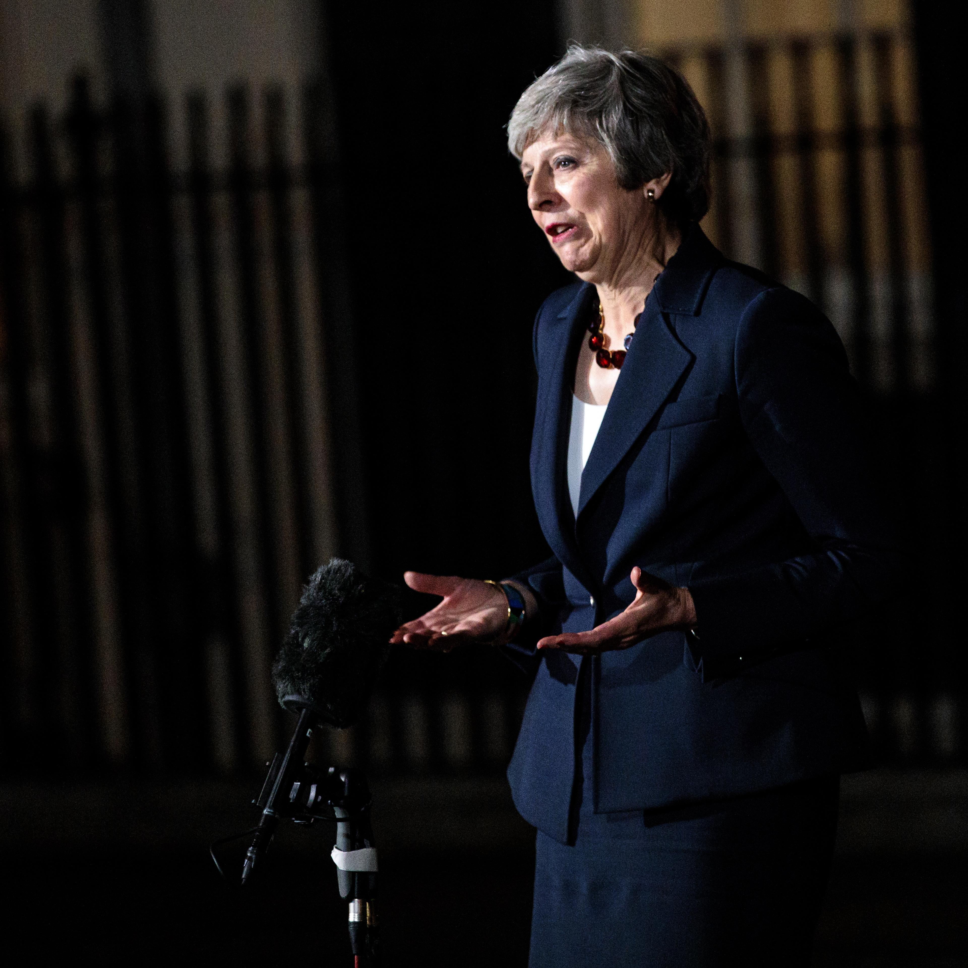 The British Prime Minister Confirms That Her Cabinet Back Brexit Draft Agreement