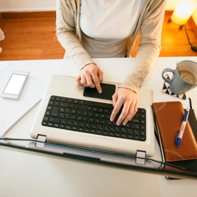 woman-home-office
