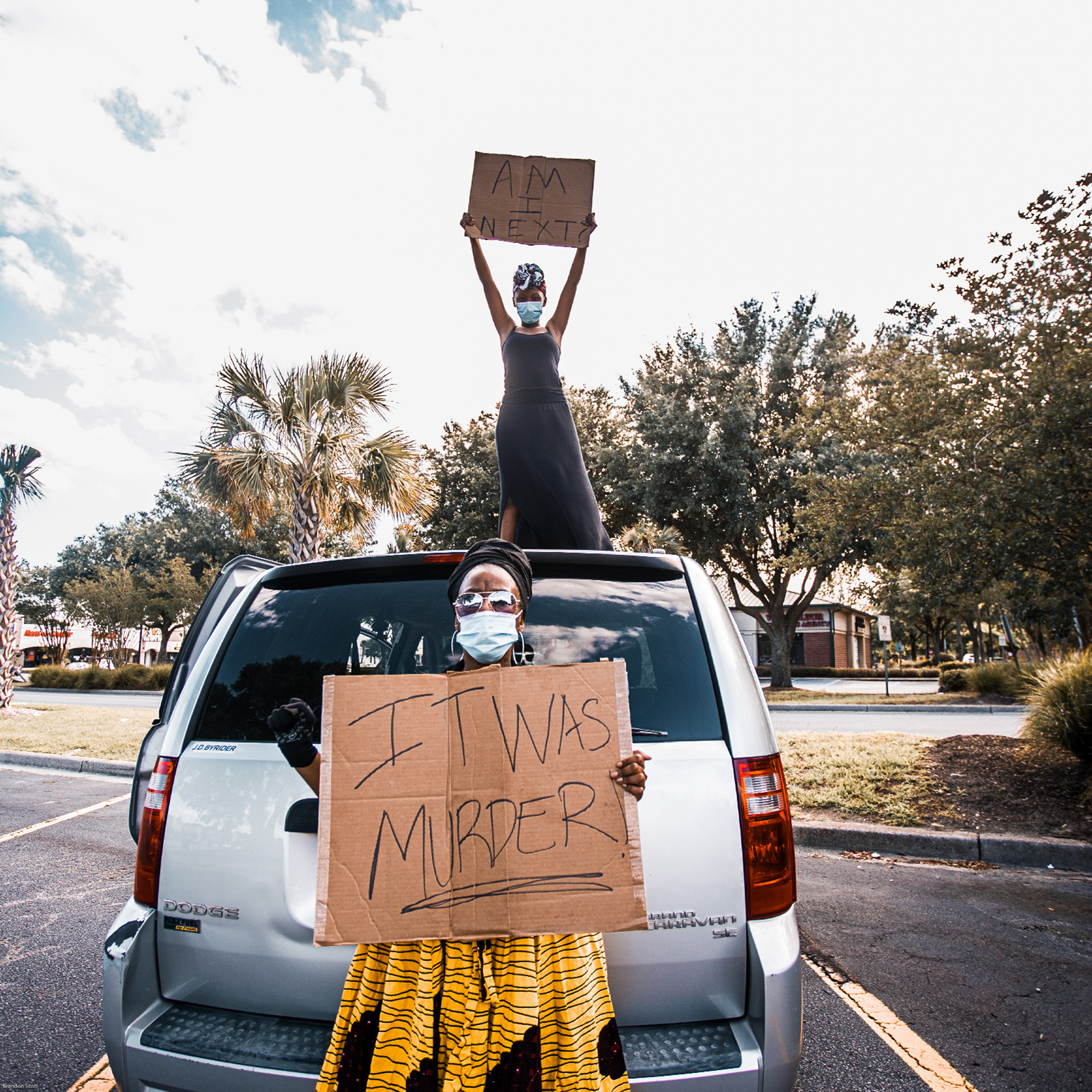A mother and daughter protest in Summerville, S.C. on June 1, 2020.