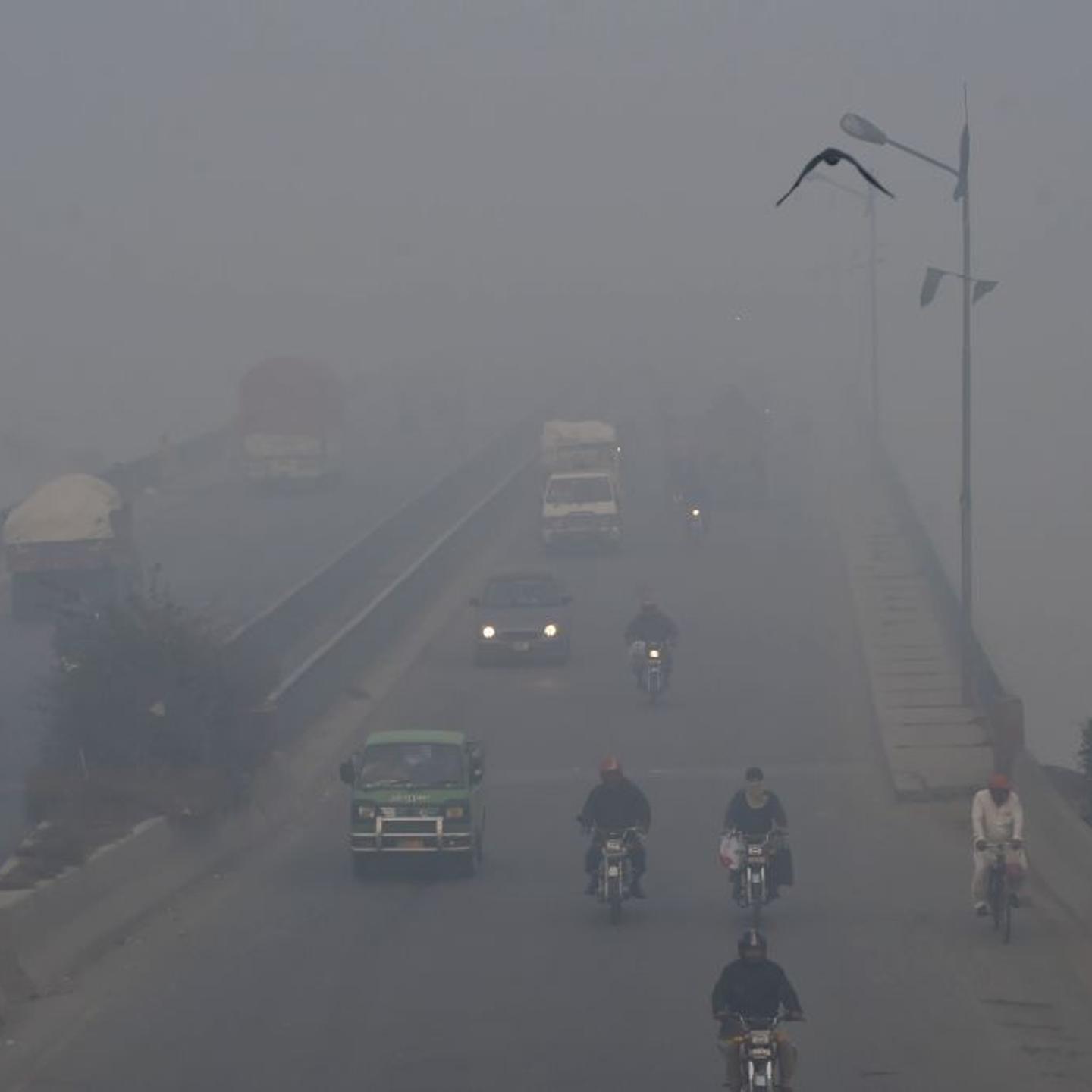 TOPSHOT-PAKISTAN-WEATHER-SMOG