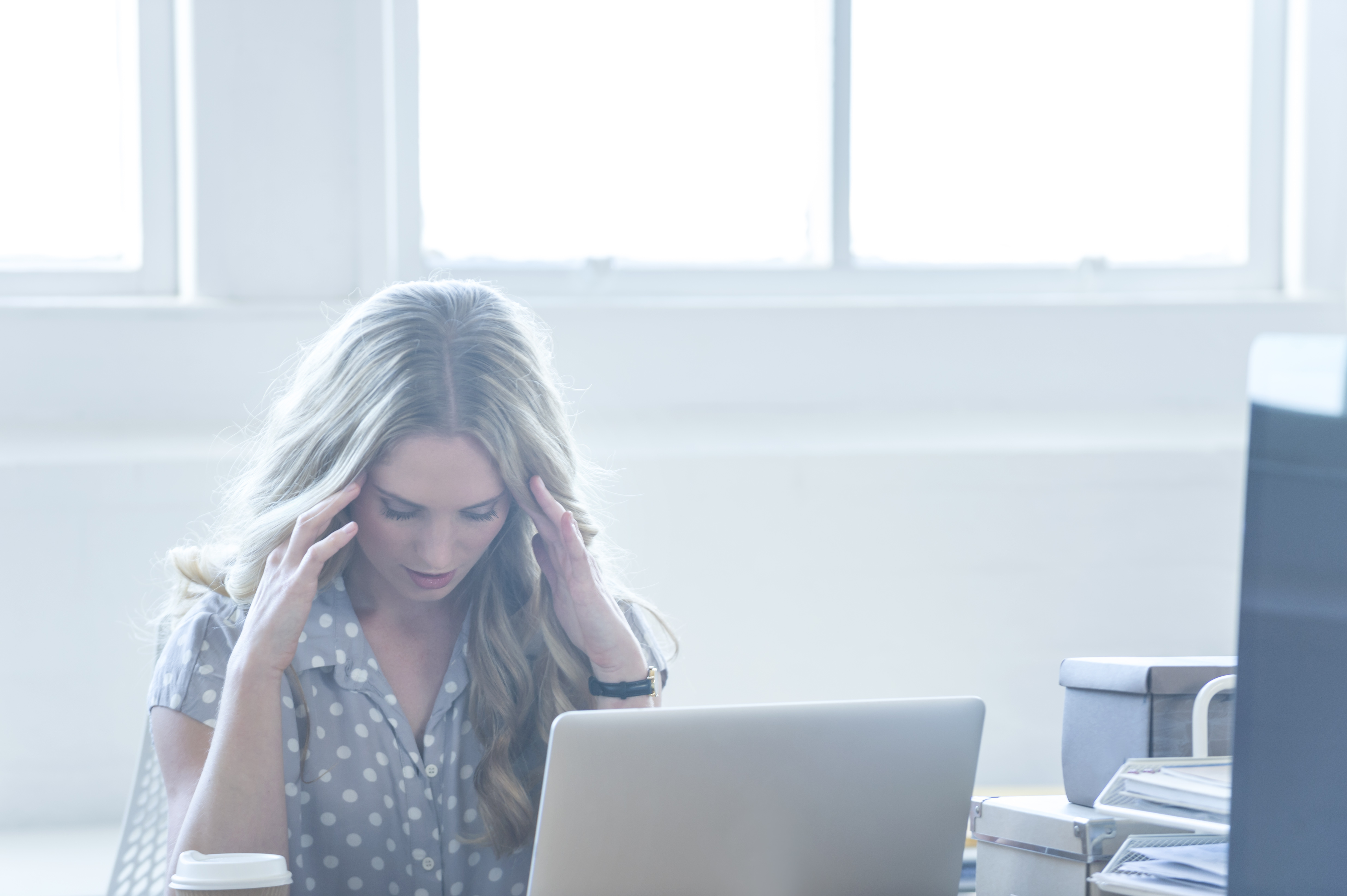 business-woman-workplace-stressed