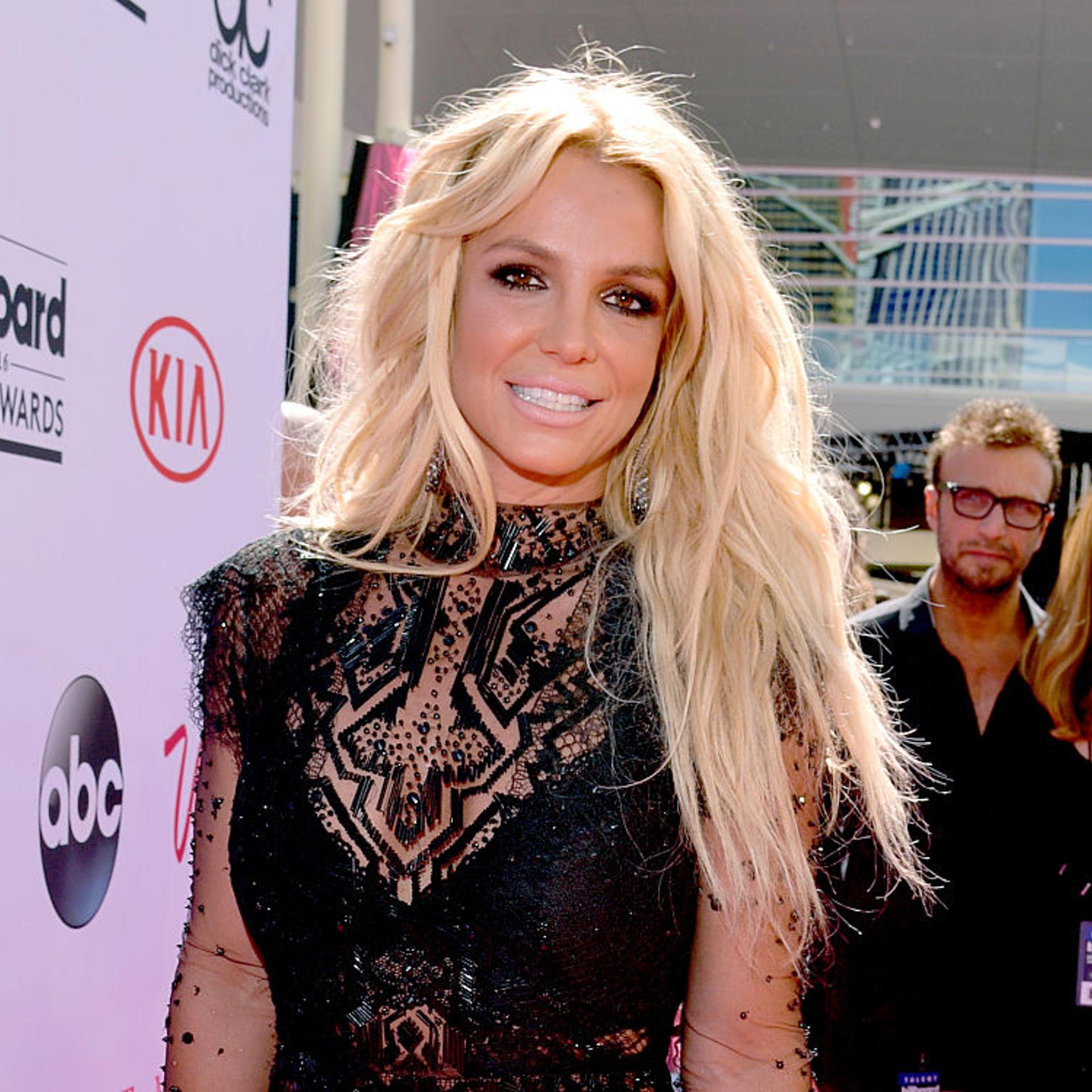 2016 Billboard Music Awards - Red Carpet