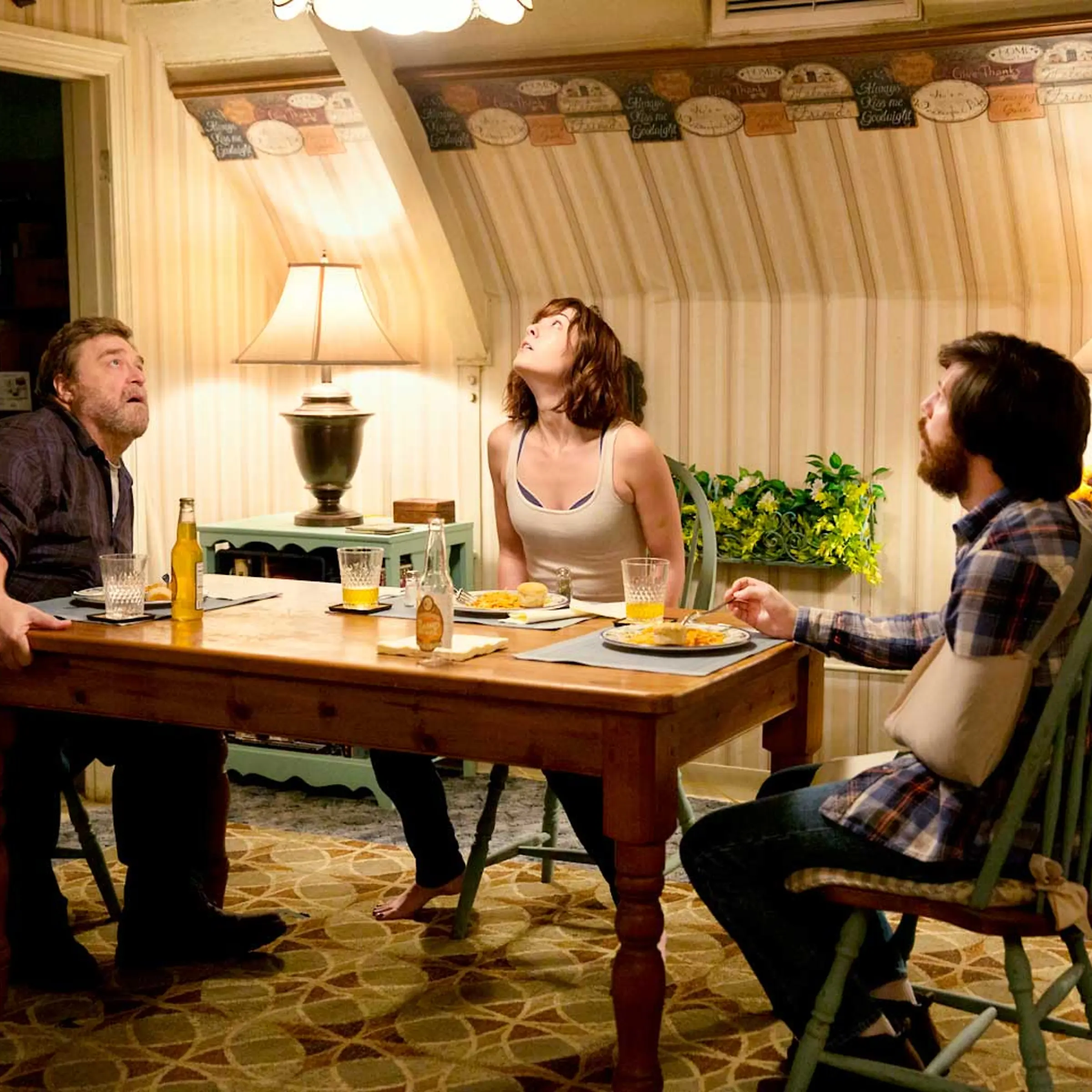 10-cloverfield-lane-dan-trachtenberg-john-goodman-mary-elizbeth-winstead-john-gallagher-jr-jj-abrams