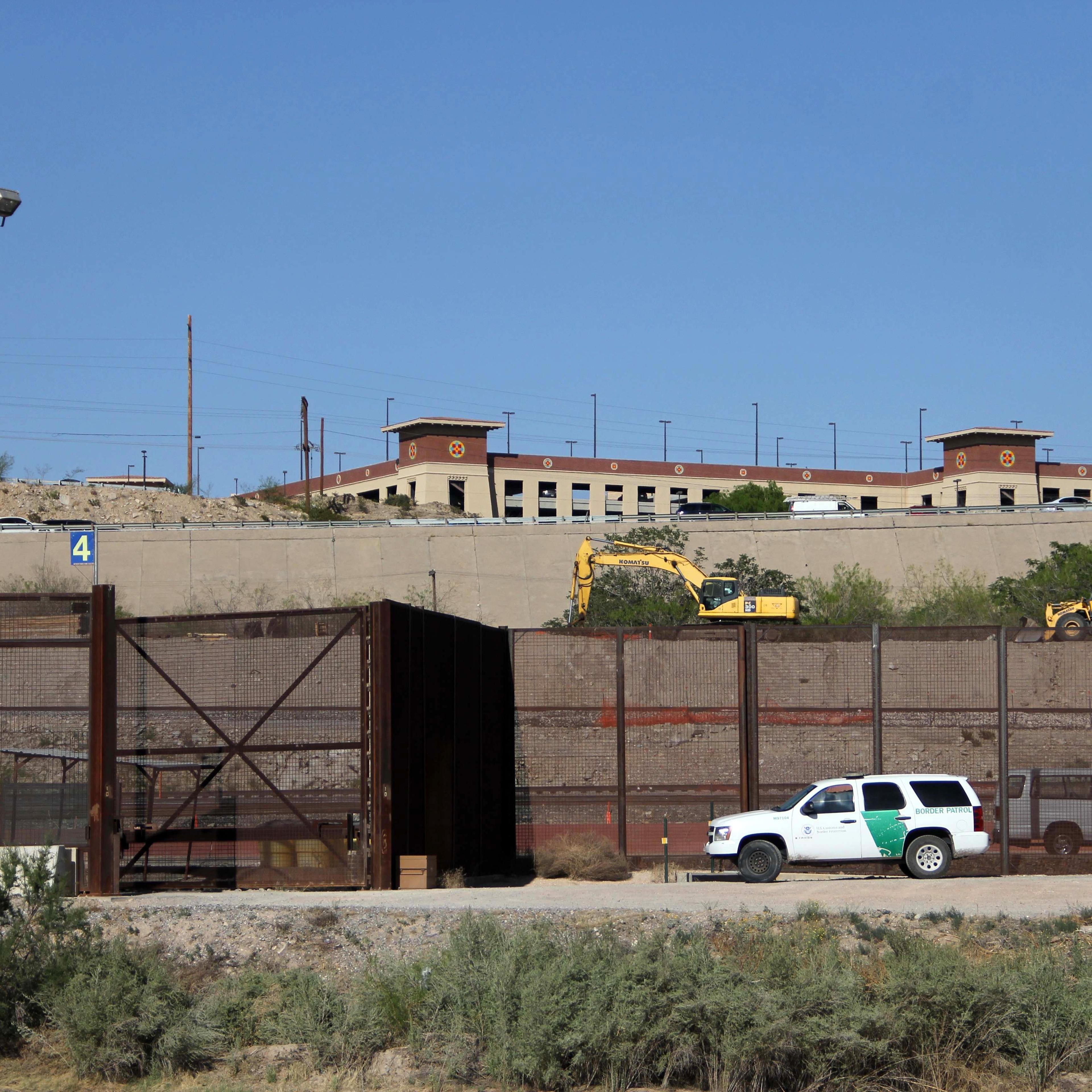 Texas plans to deploy National Guard troops to the U.S.-Mexico border