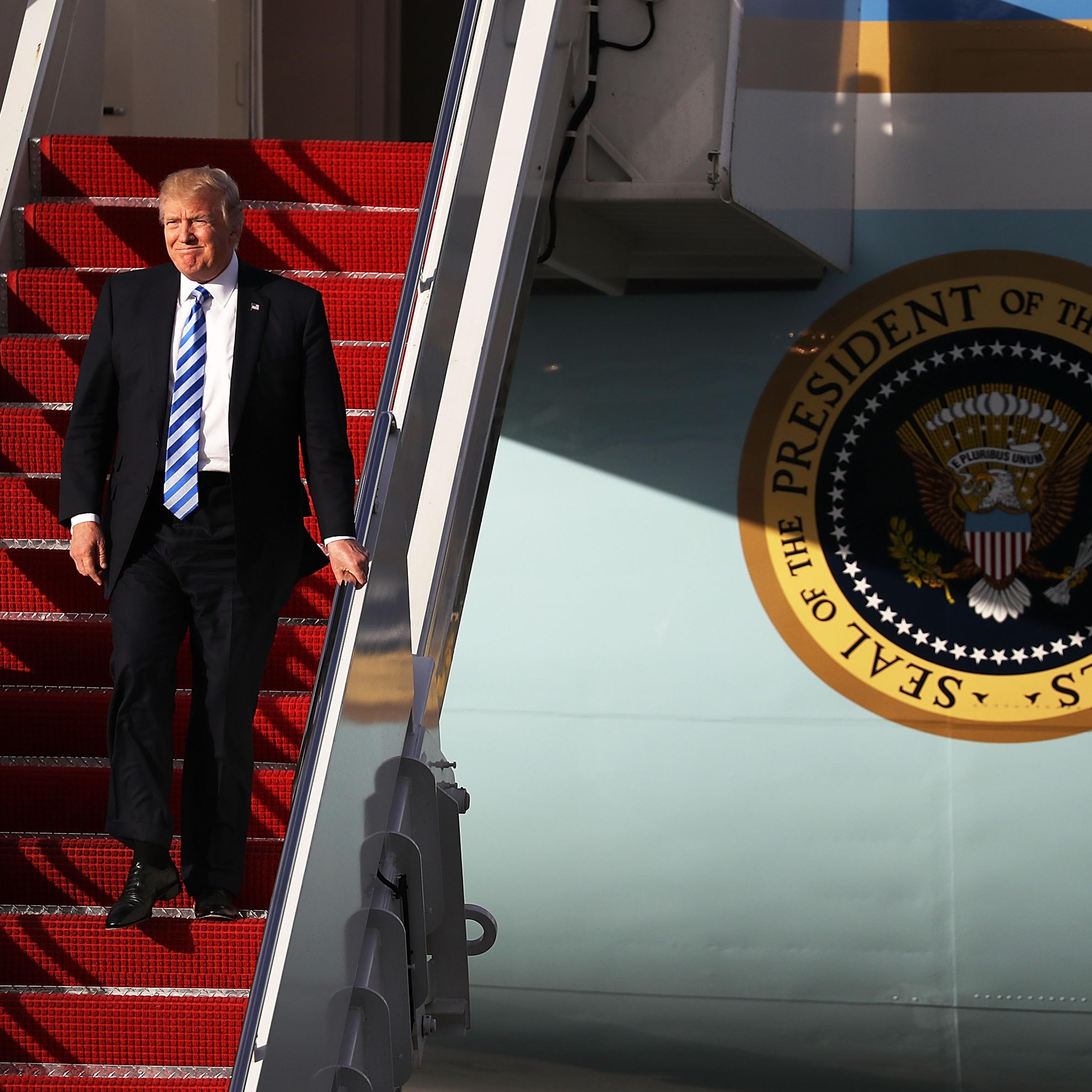 Donald Trump Arrives In West Palm Beach For Weekend At Mar-A-Lago Estate