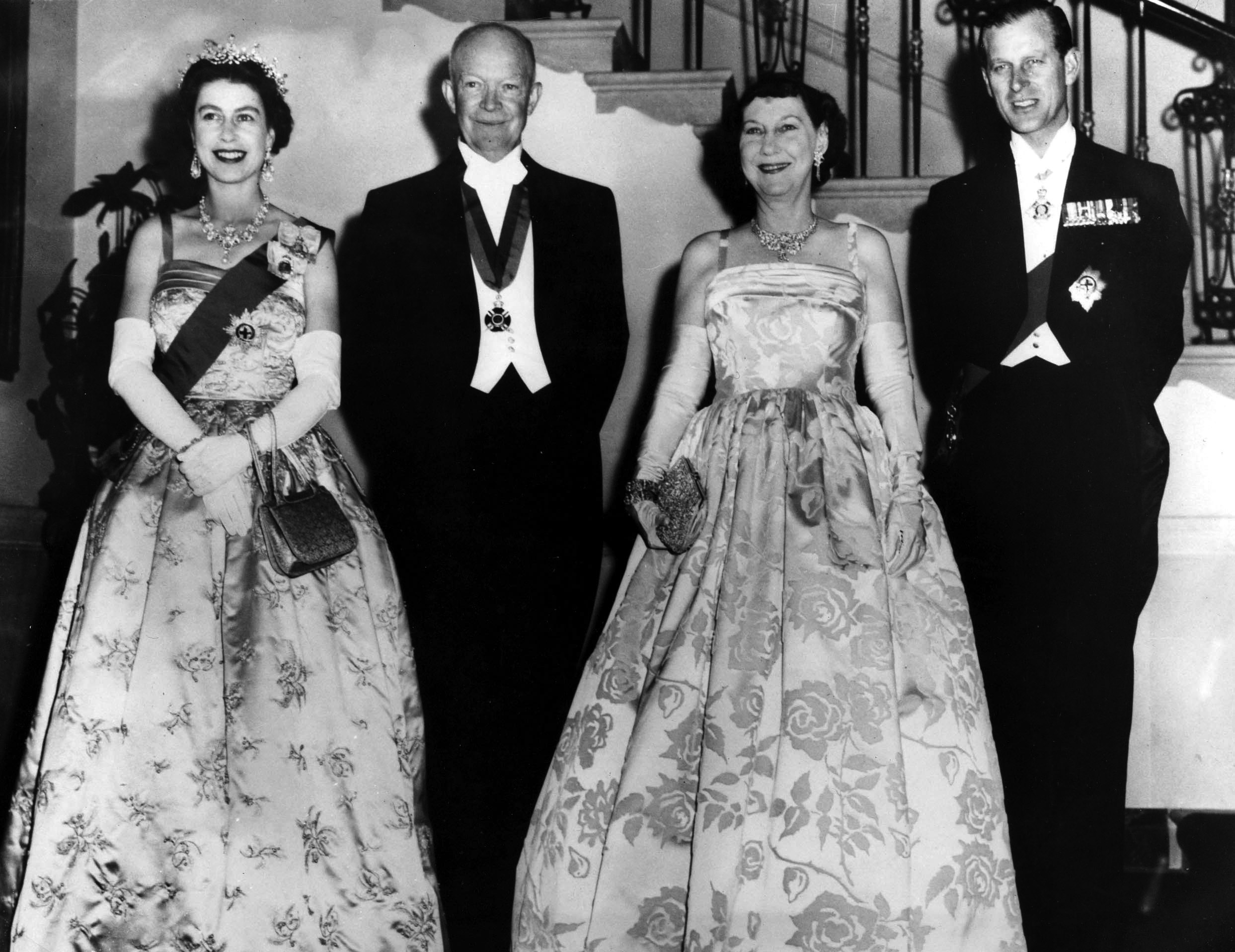 Politics, Personalities, USA, pic: 17th October 1957, President Dwight D, Eisenhower and Mamie Eisenhower, centre, with HM,Queen Elizabeth and Prince Philip before a state dinner in the White House, Washington D,C, Dwight D,Eisenhower (1890-1969) became 