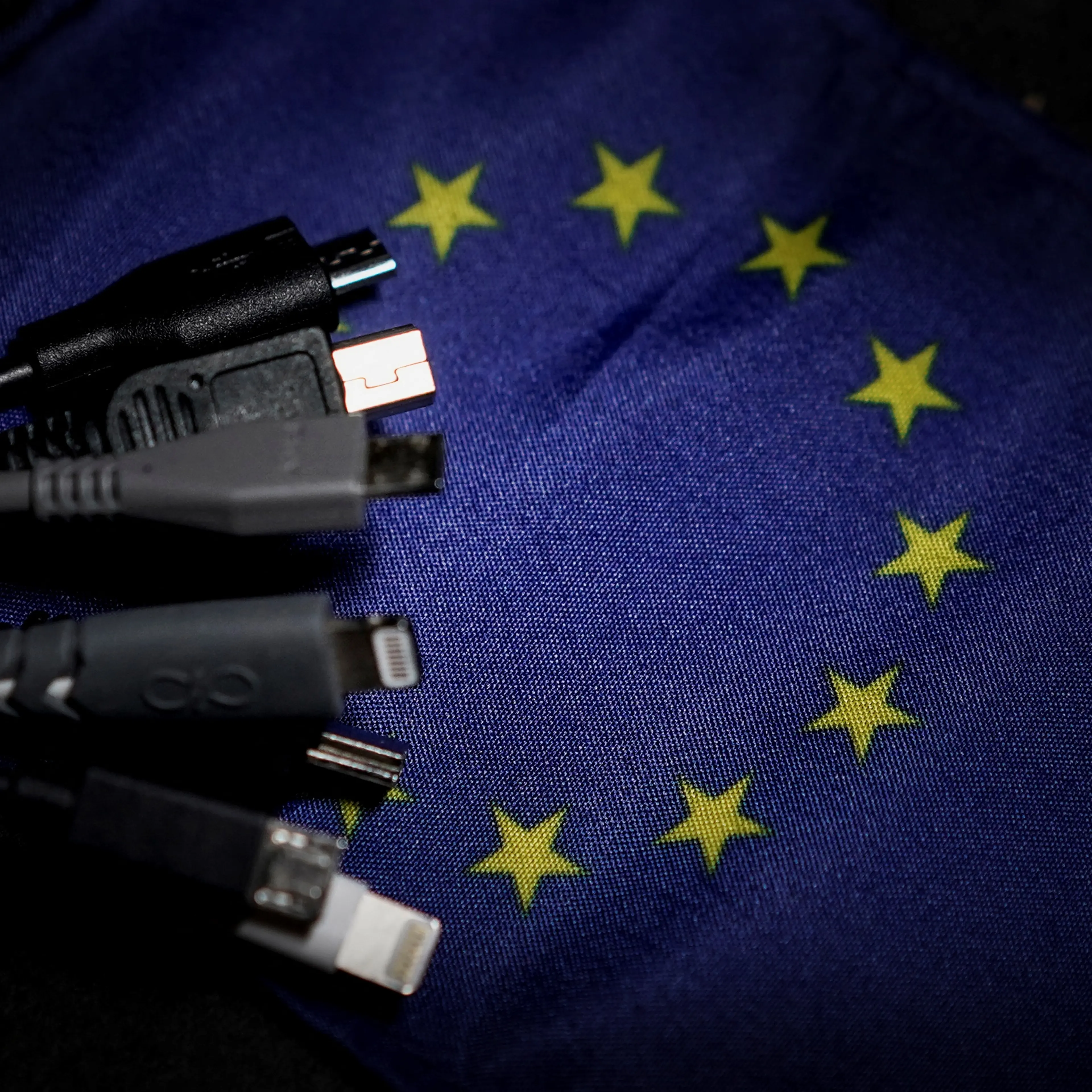 apple-chargers-eu-parliament
