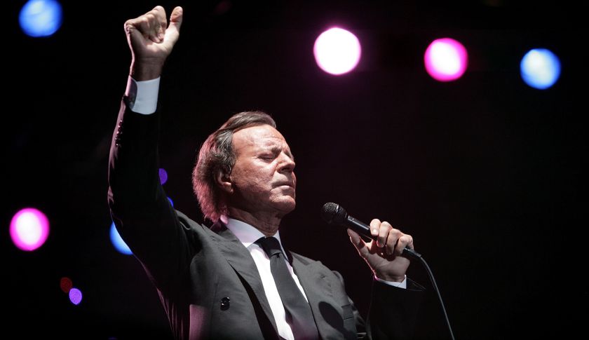 Julio Iglesias Performs in Cape Town