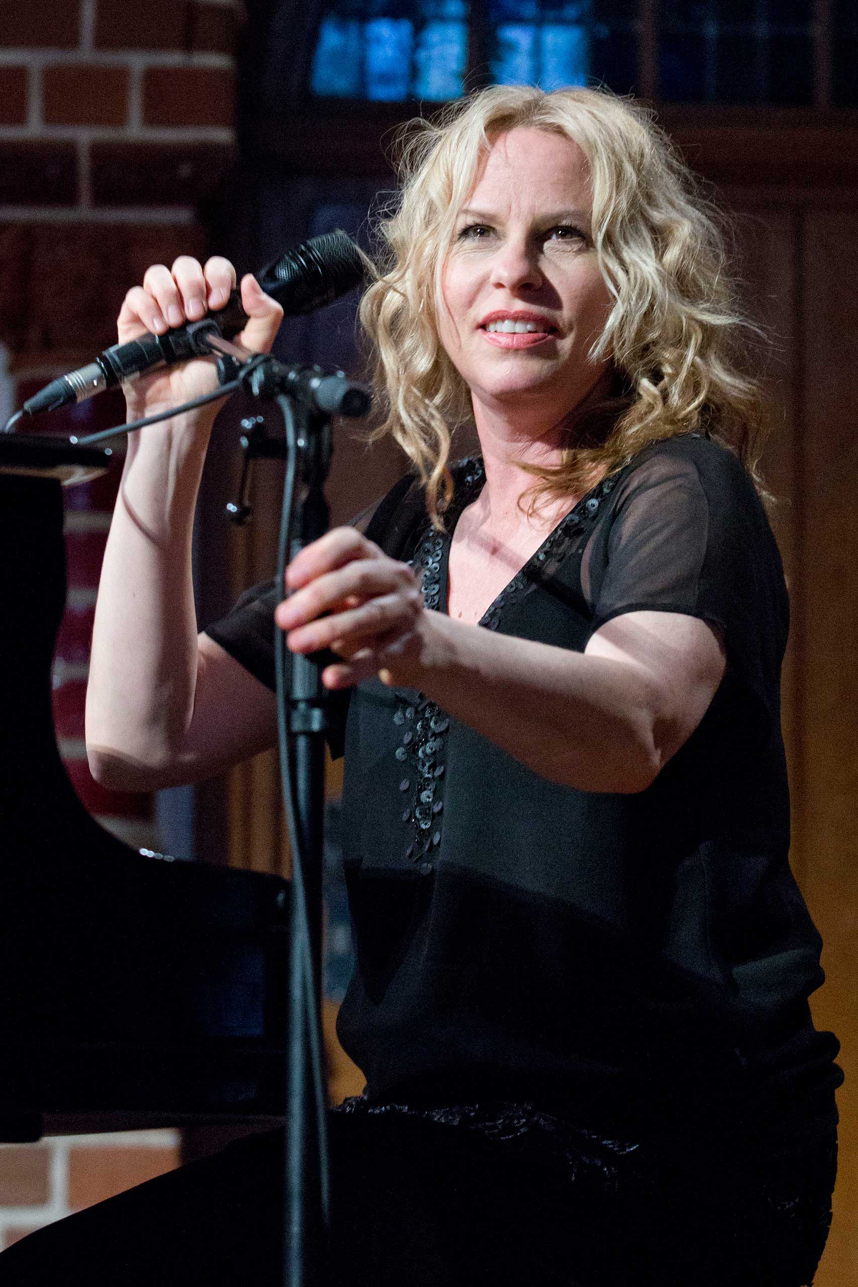 Vonda Shepard Performs In Berlin