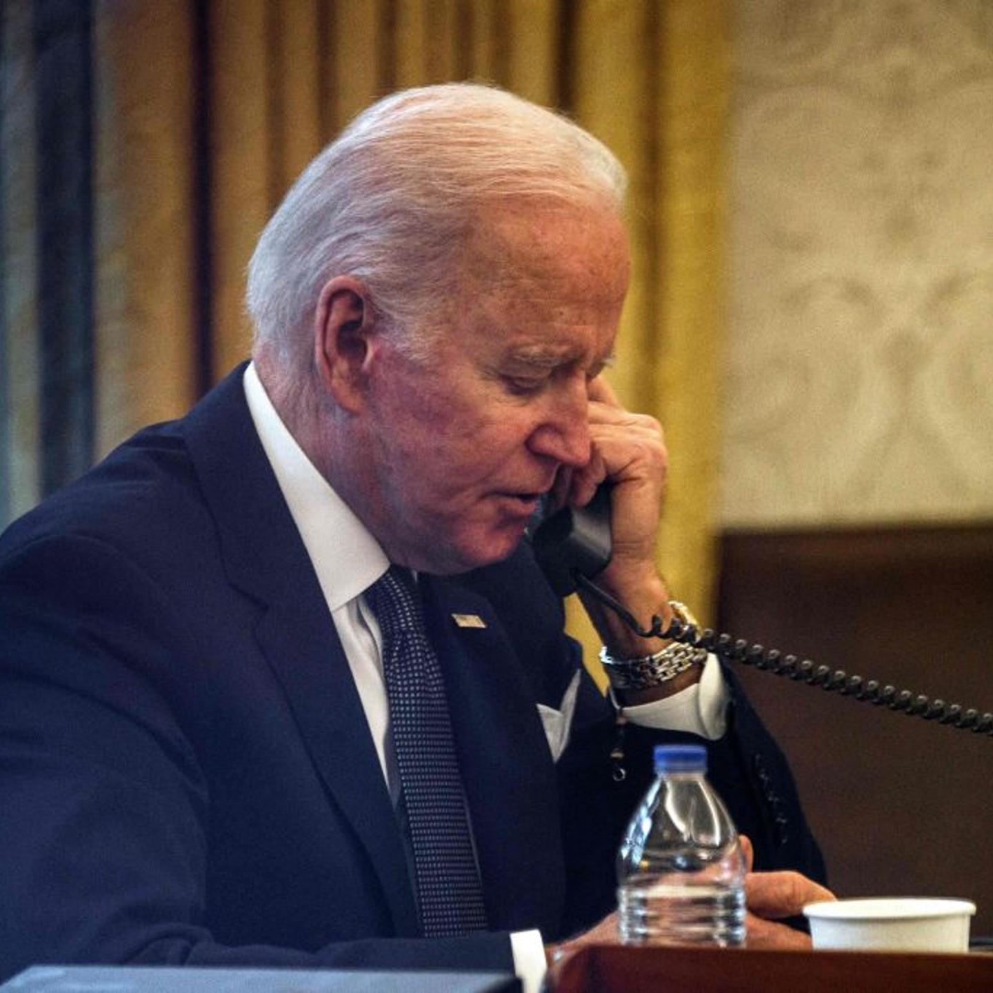 US-POLITICS-BIDEN-UKRAINE-ZELENSKY