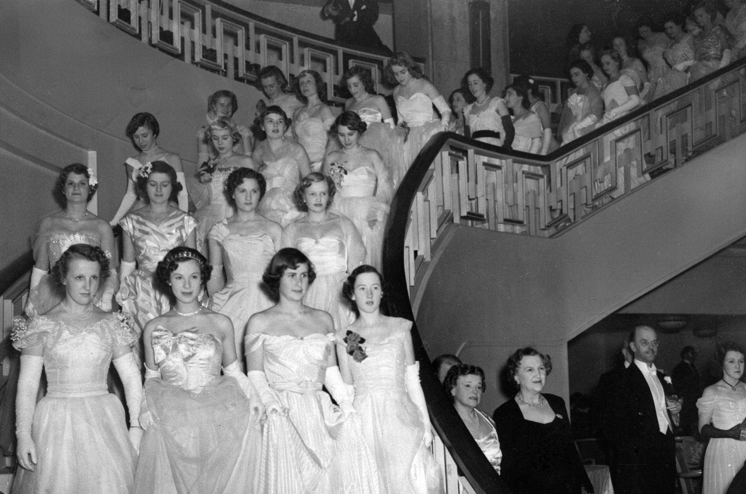 Debutantes Arrive