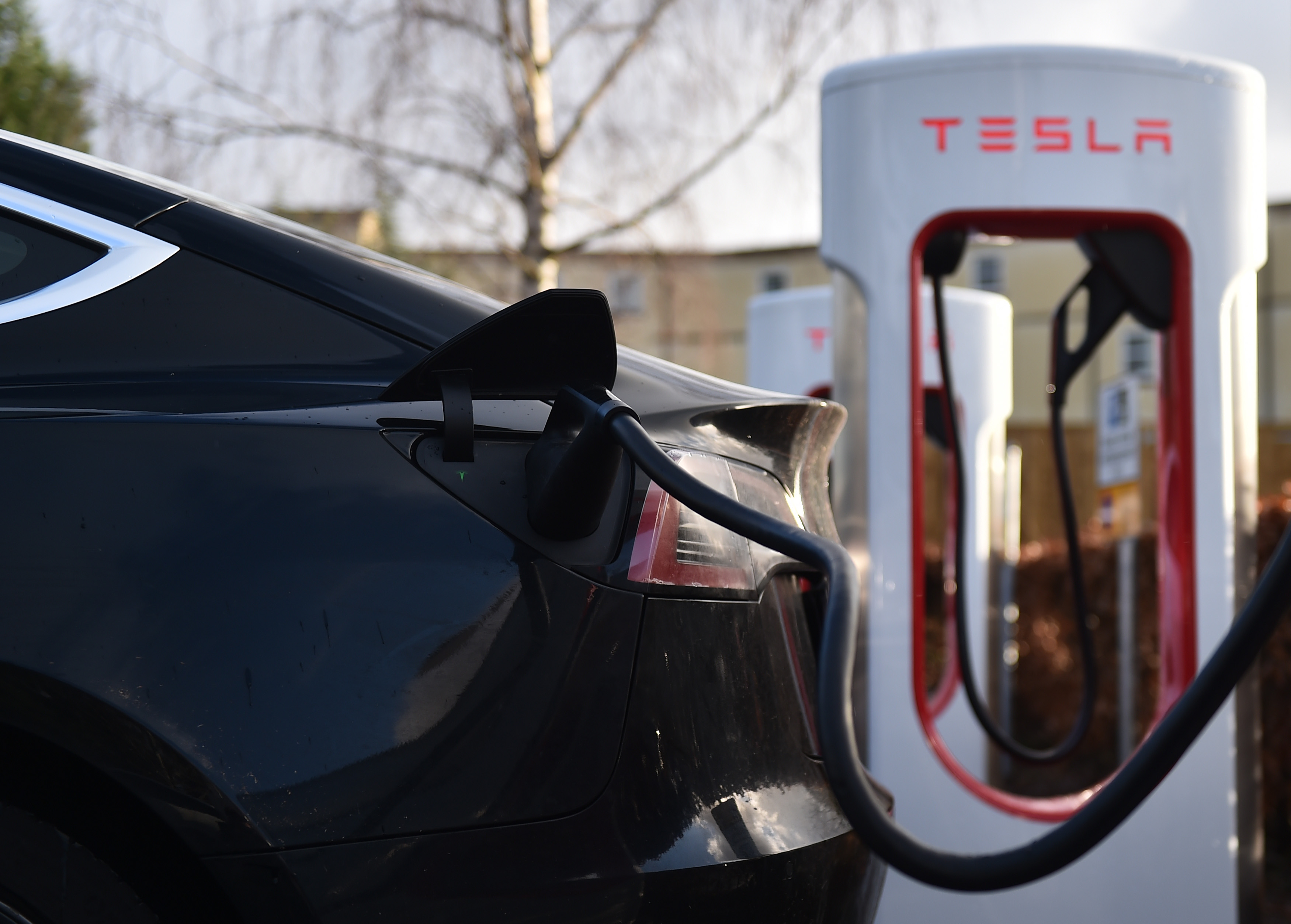 Tesla charging 2021