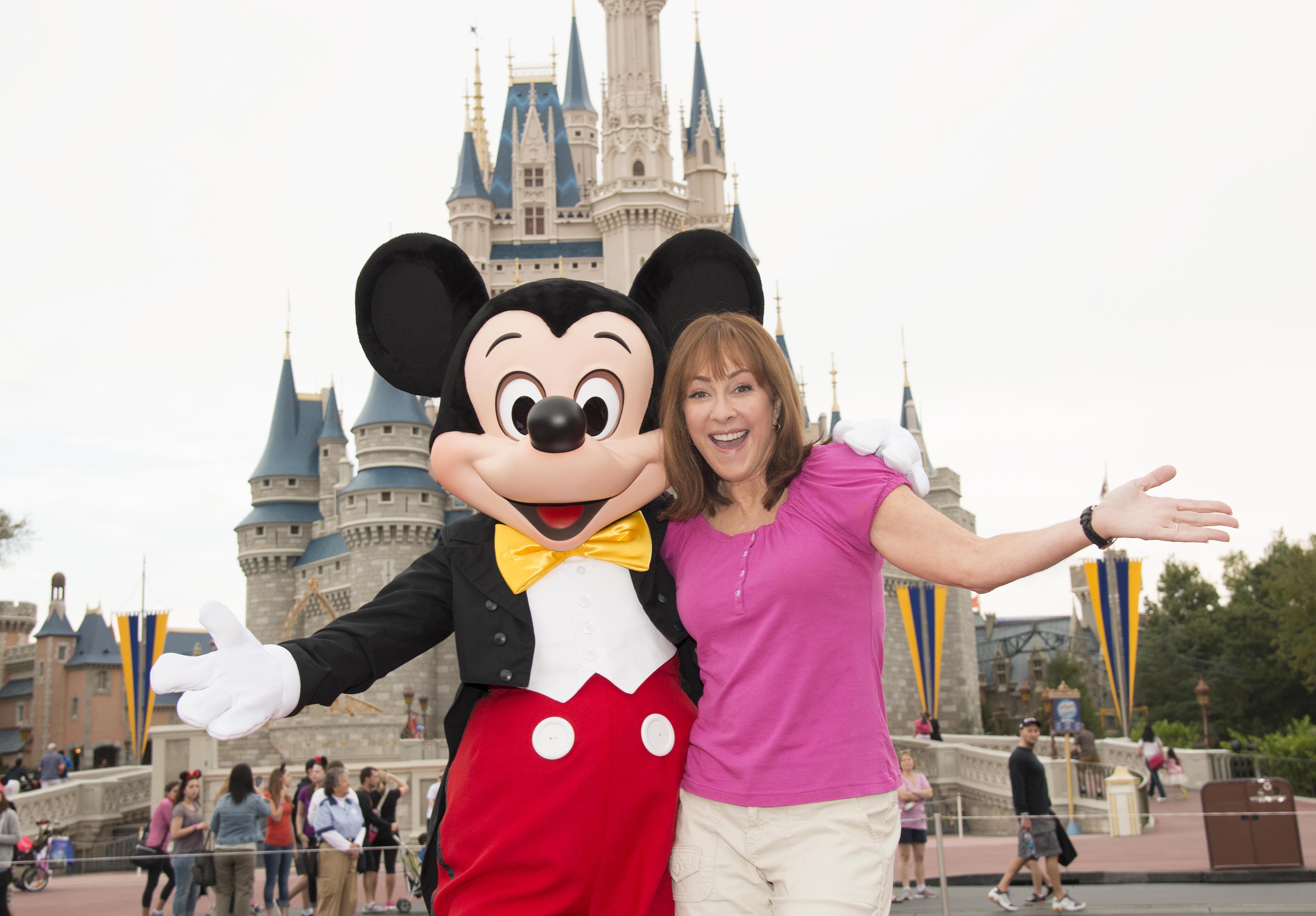 ABCs "The Middle" Tapes Season Finale At Walt Disney World