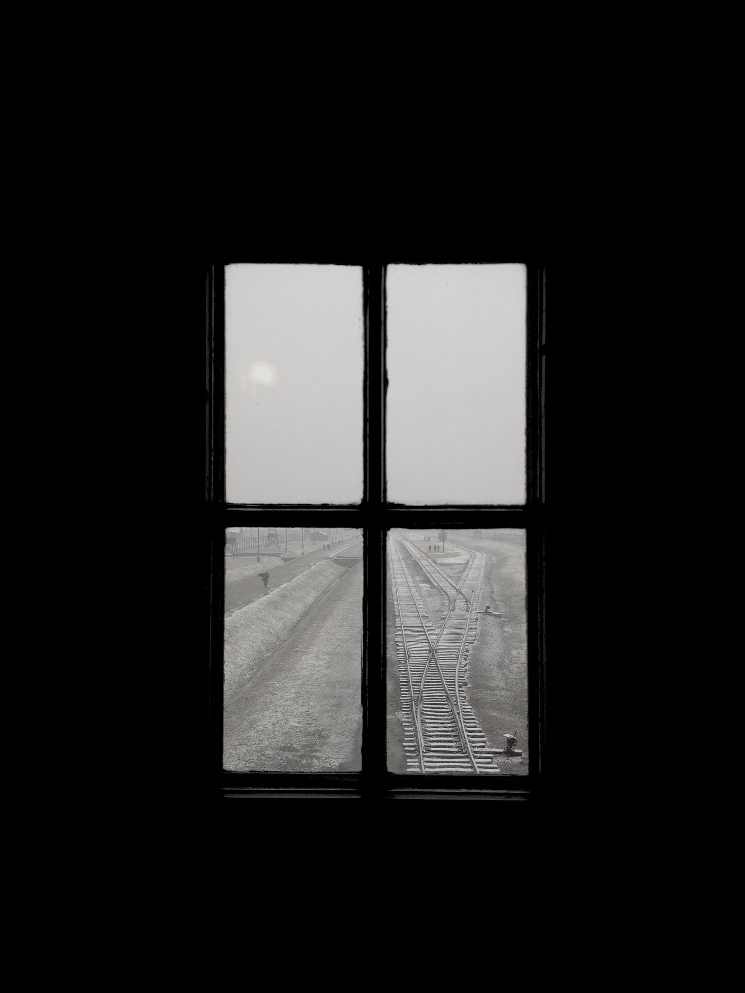 glass-window-train-tracks