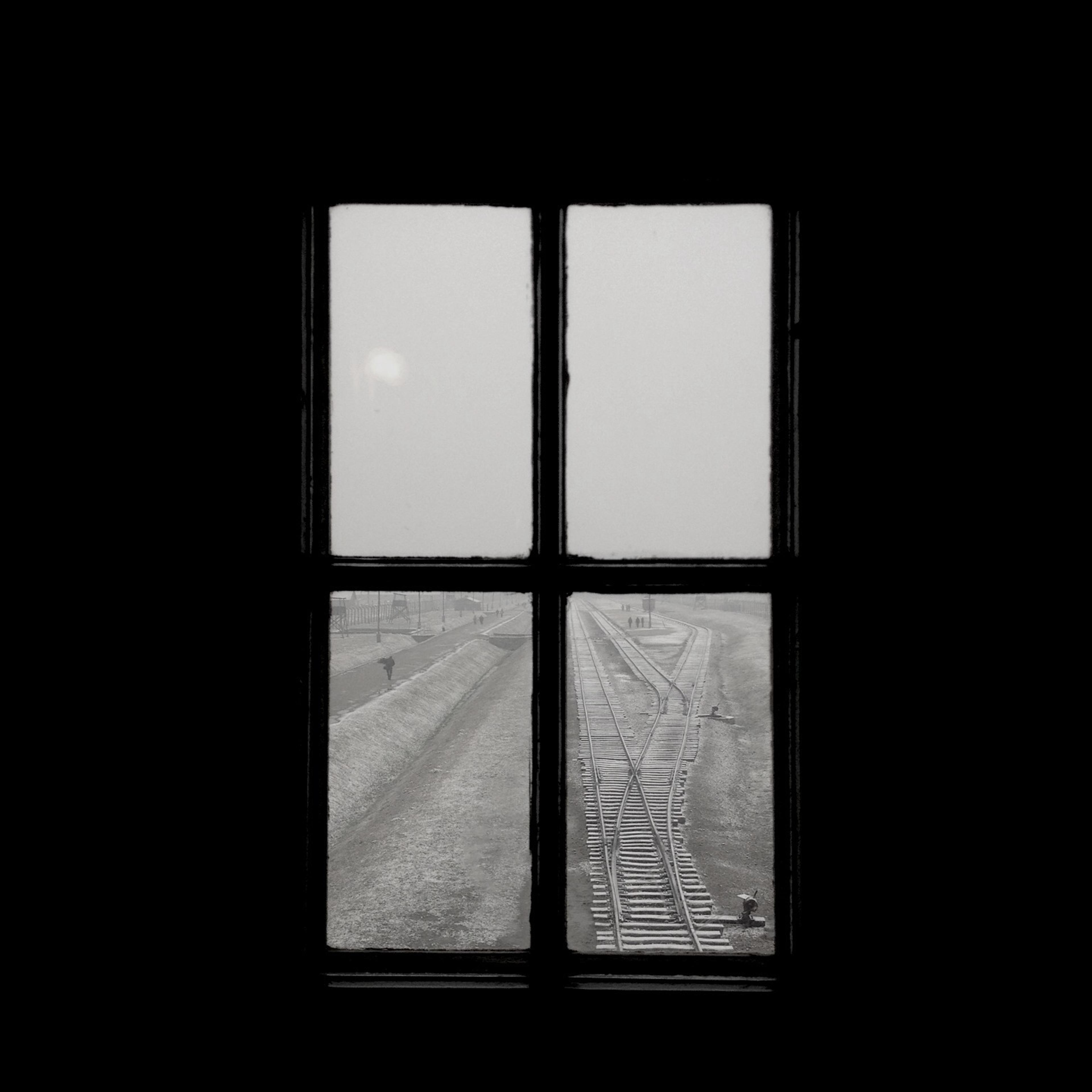 glass-window-train-tracks