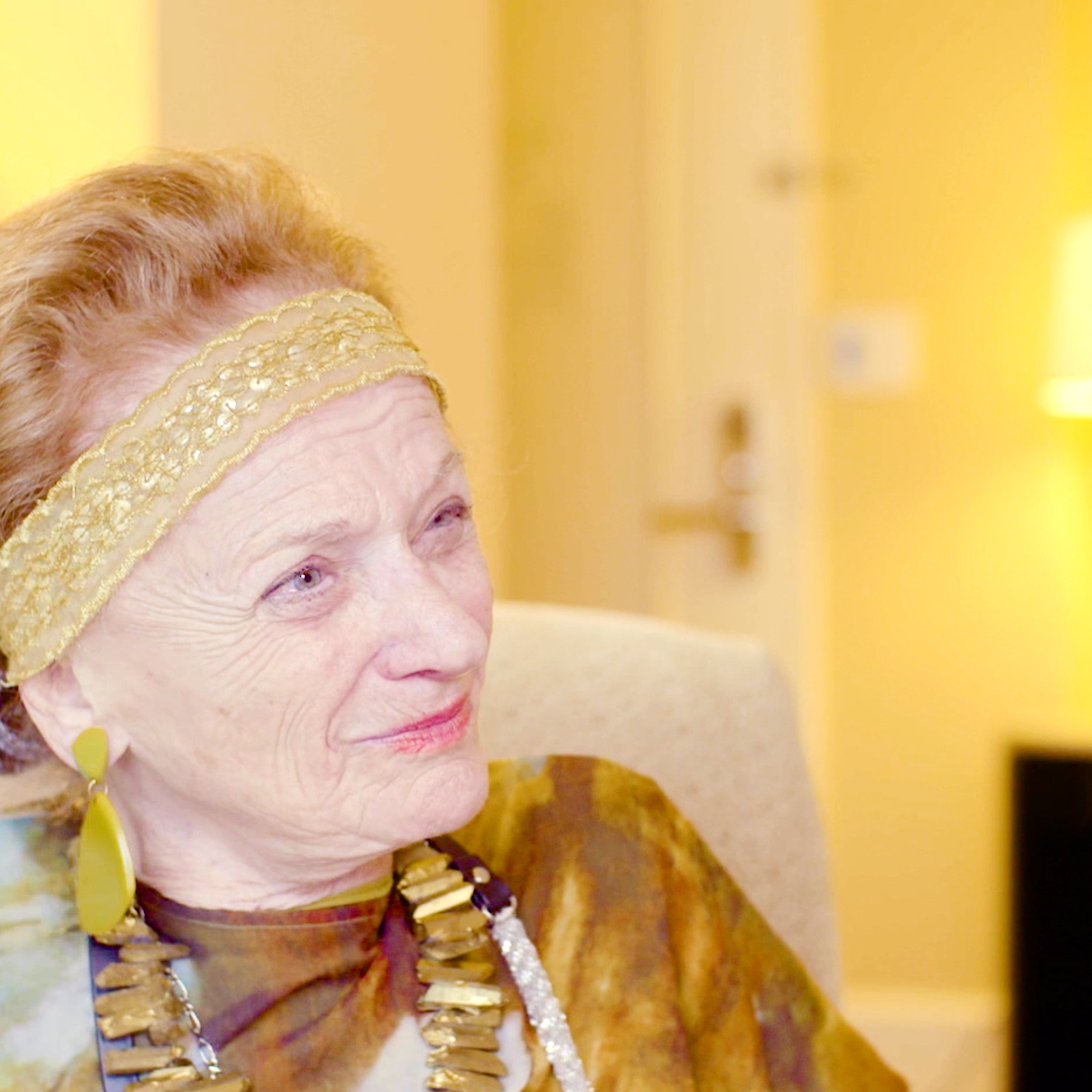 Holocaust Survivor Experiences Her Rescue in Virtual Reality