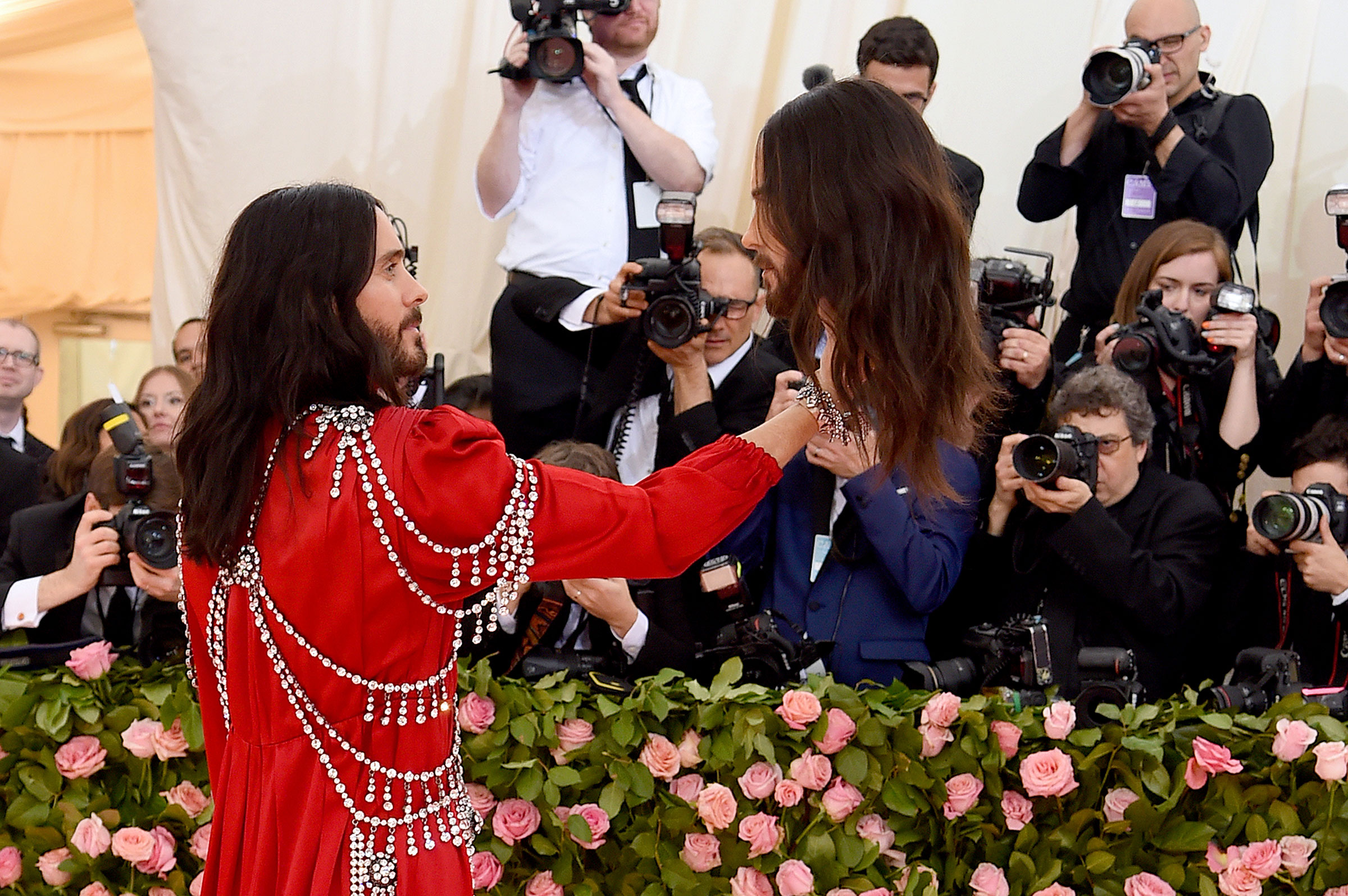 jared leto red dress Jared Leto Accessorizes with Head Replica at 2019 Met Gala
