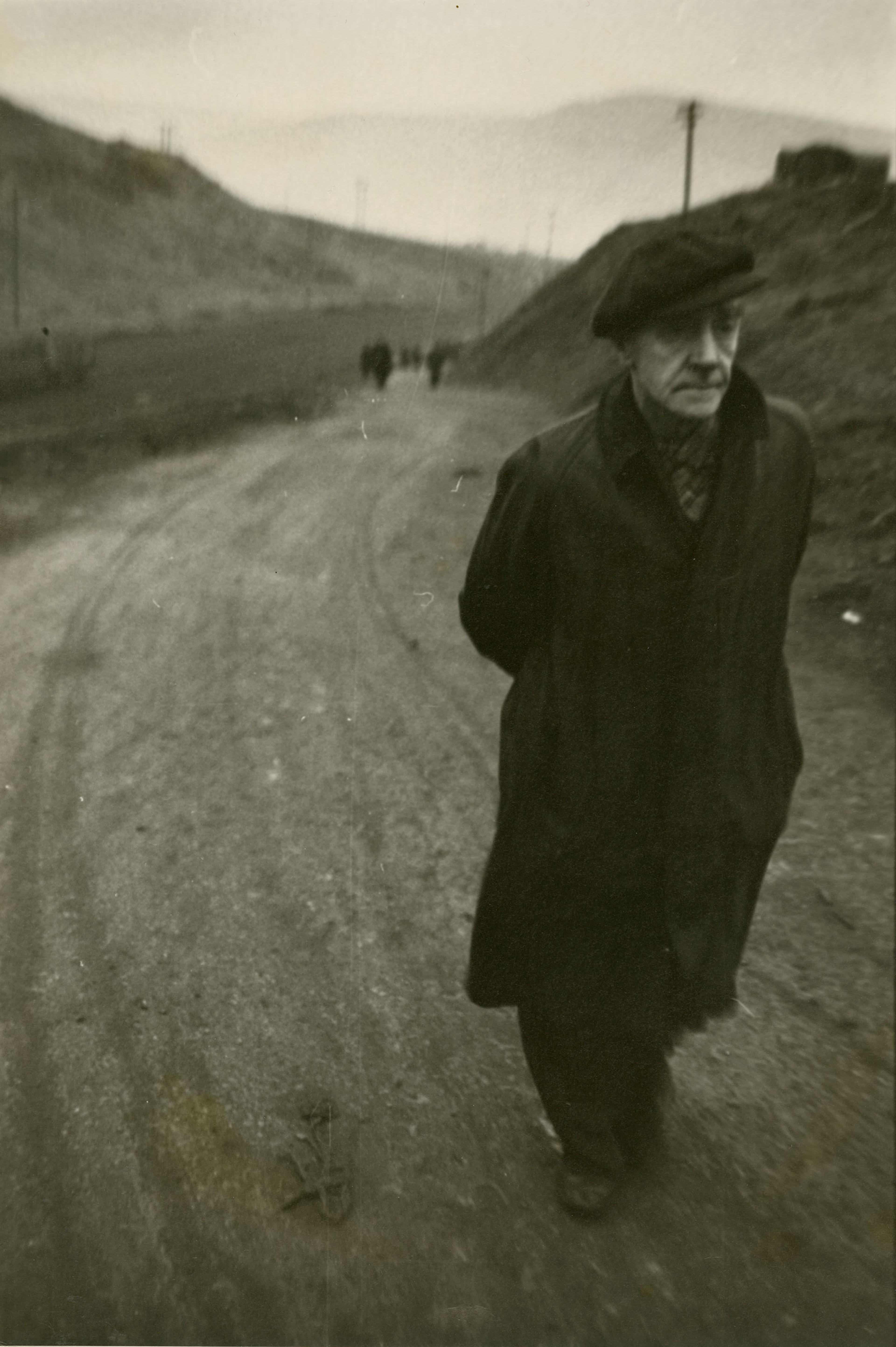 Robert Frank: Sideways, Bowdoin College Museum of Art, Maine: Sept. 15 - Jan. 29, 2017 (Caption: Wales, 1953, by Robert Frank. On loan from the Penn Family Trust)