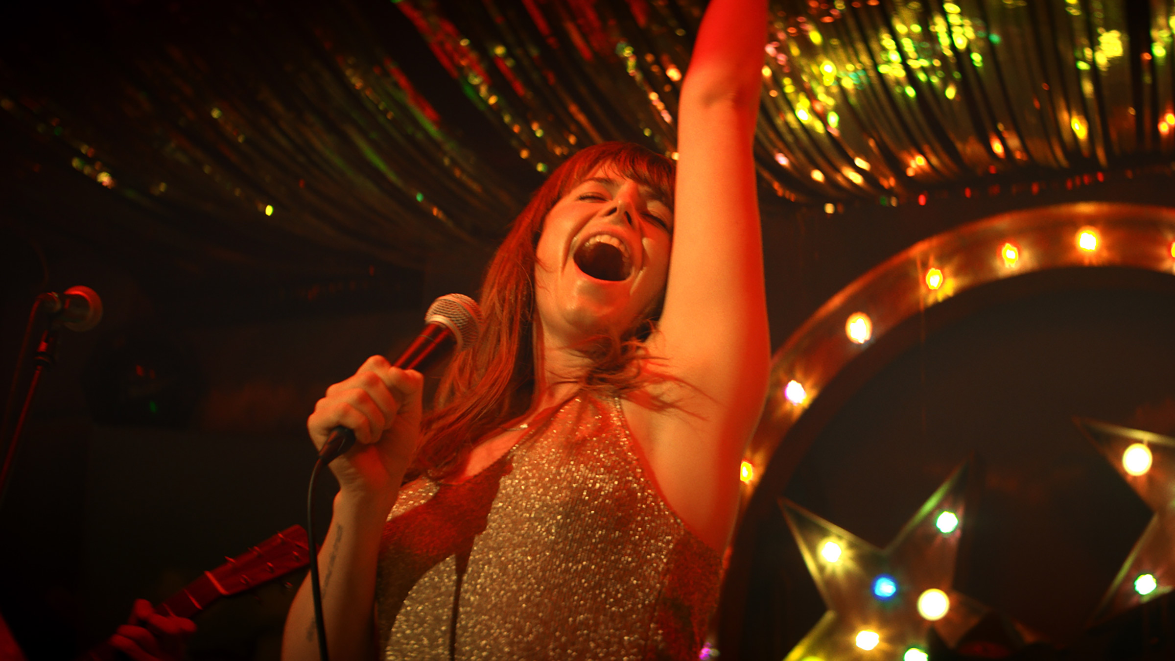 In Rose-Lynn (Buckley), a country star is born.