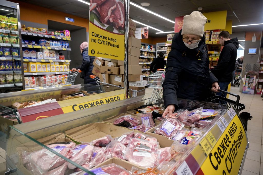 RUSSIA-UKRAINE-CONFLICT-ECONOMY-INFLATION