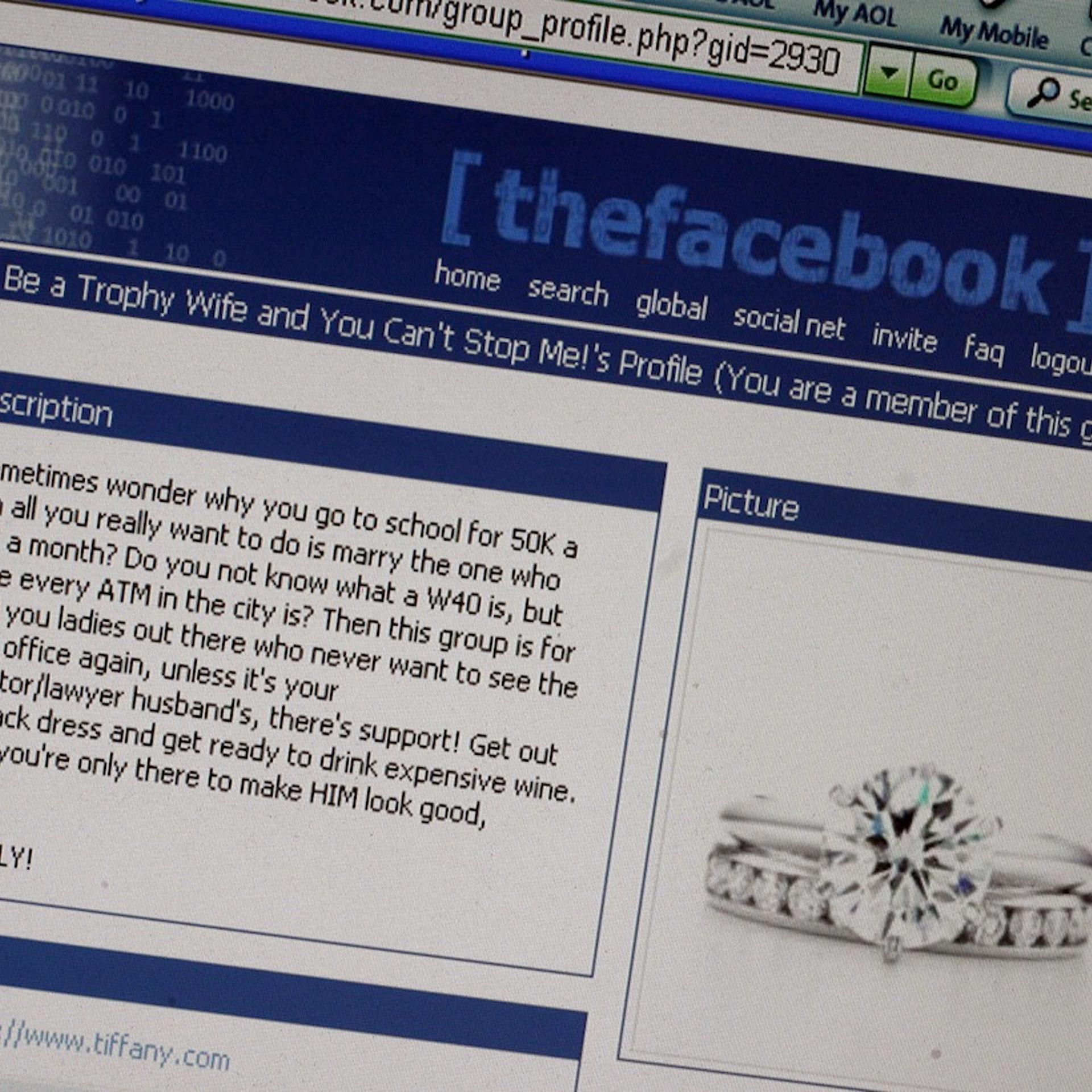 st/facebook Message posted at an online college community called 'thefacebook.com.