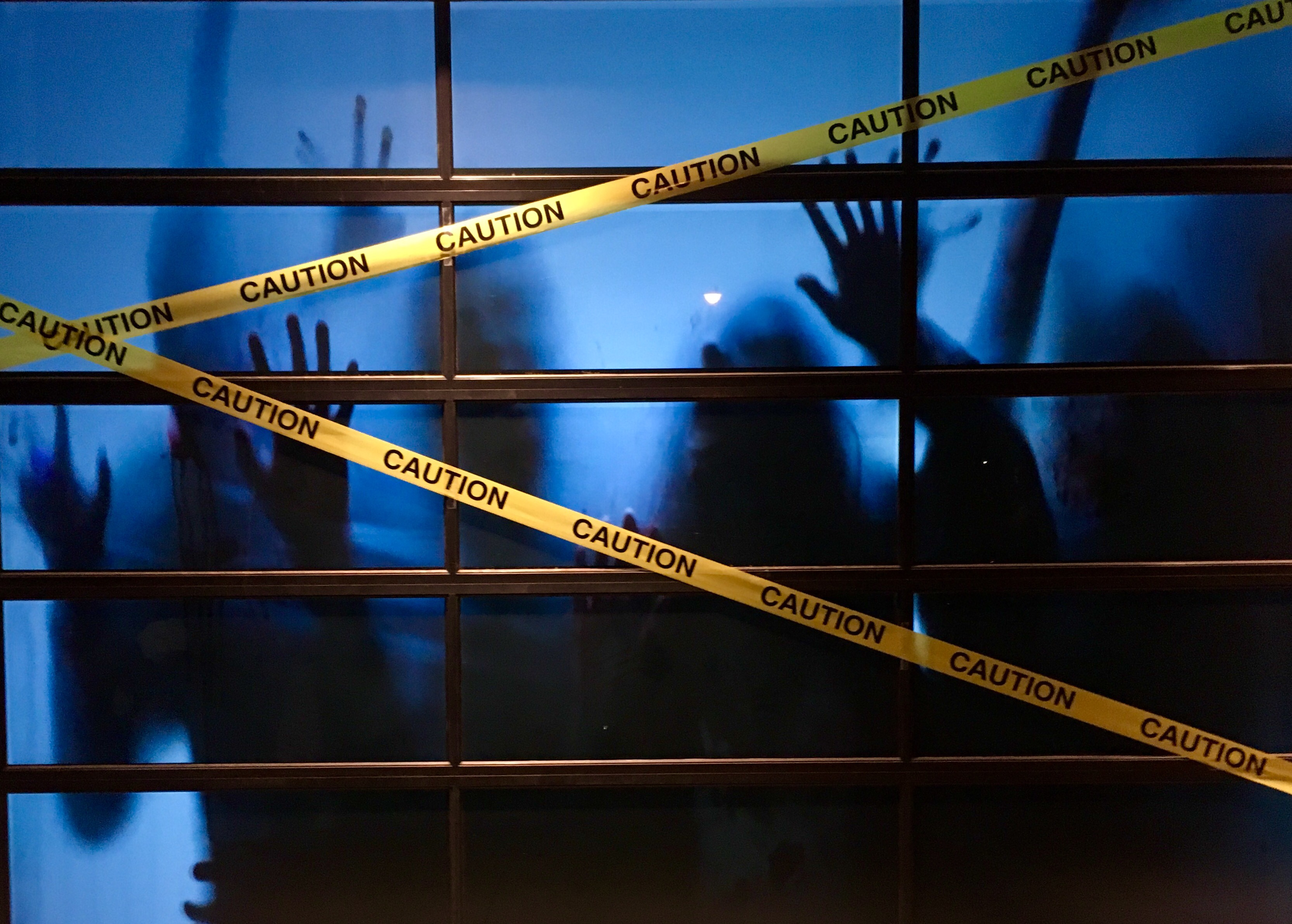 Haunted Garage Decoration