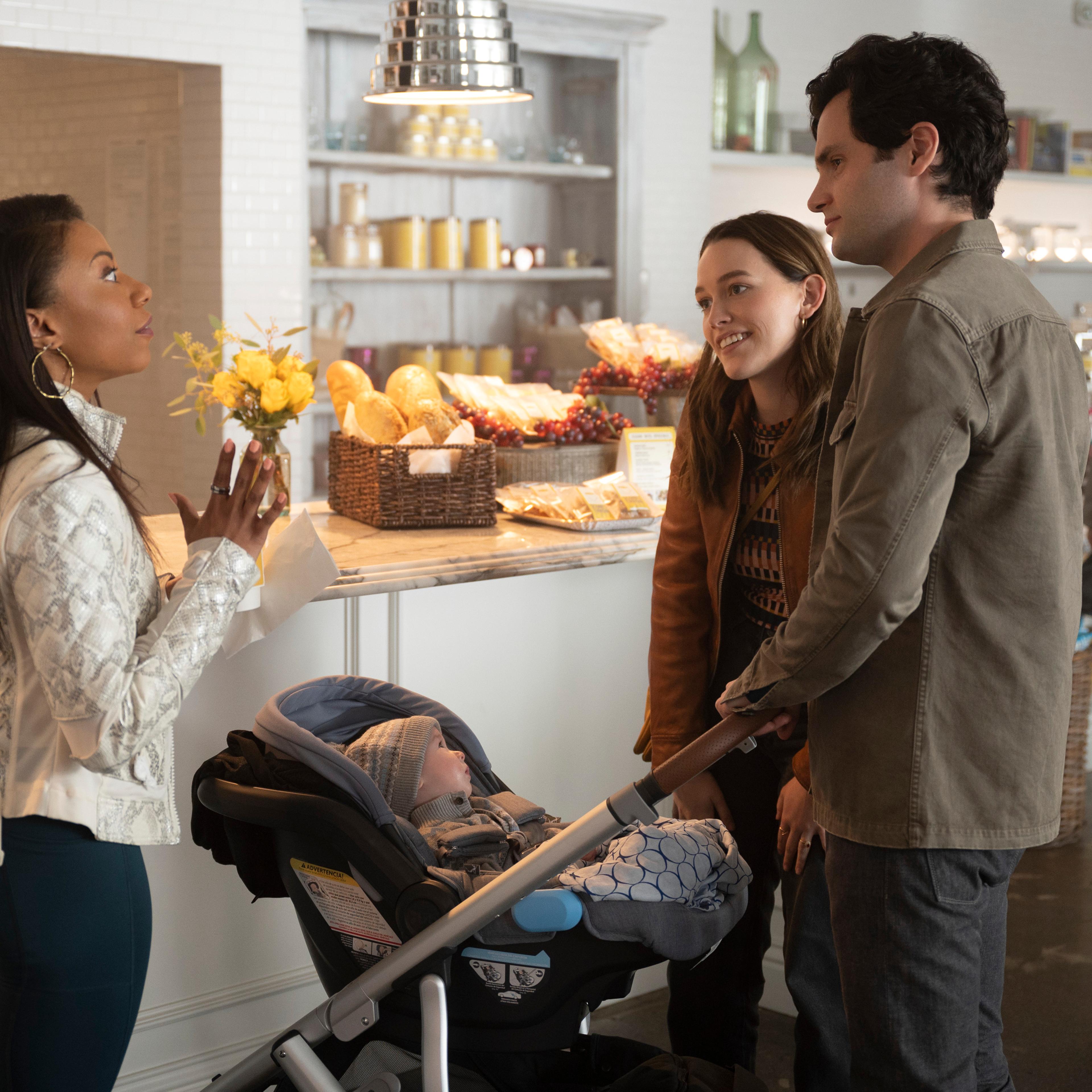 YOU (L to R) SHALITA GRANT as SHERRY CONRAD, VICTORIA PEDRETTI as LOVE QUINN, and PENN BADGLEY as JOE GOLDBERG in episode 301 of YOU Cr. JOHN P. FLEENOR/NETFLIX © 2021