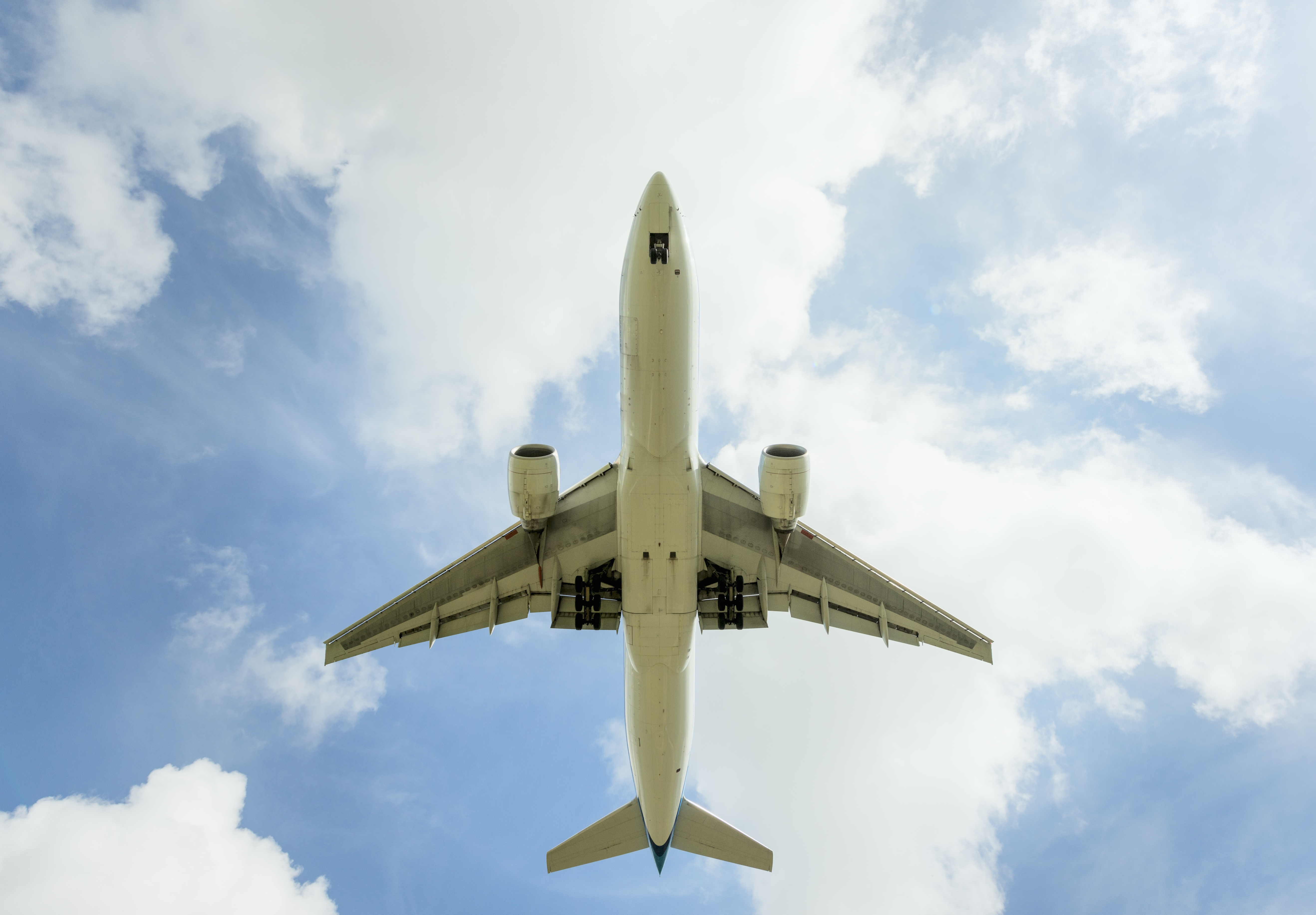 airplane-mid-air