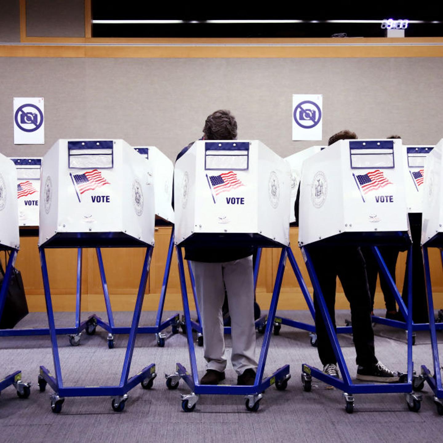 TOPSHOT-US-VOTE-POLITICS-ELECTION