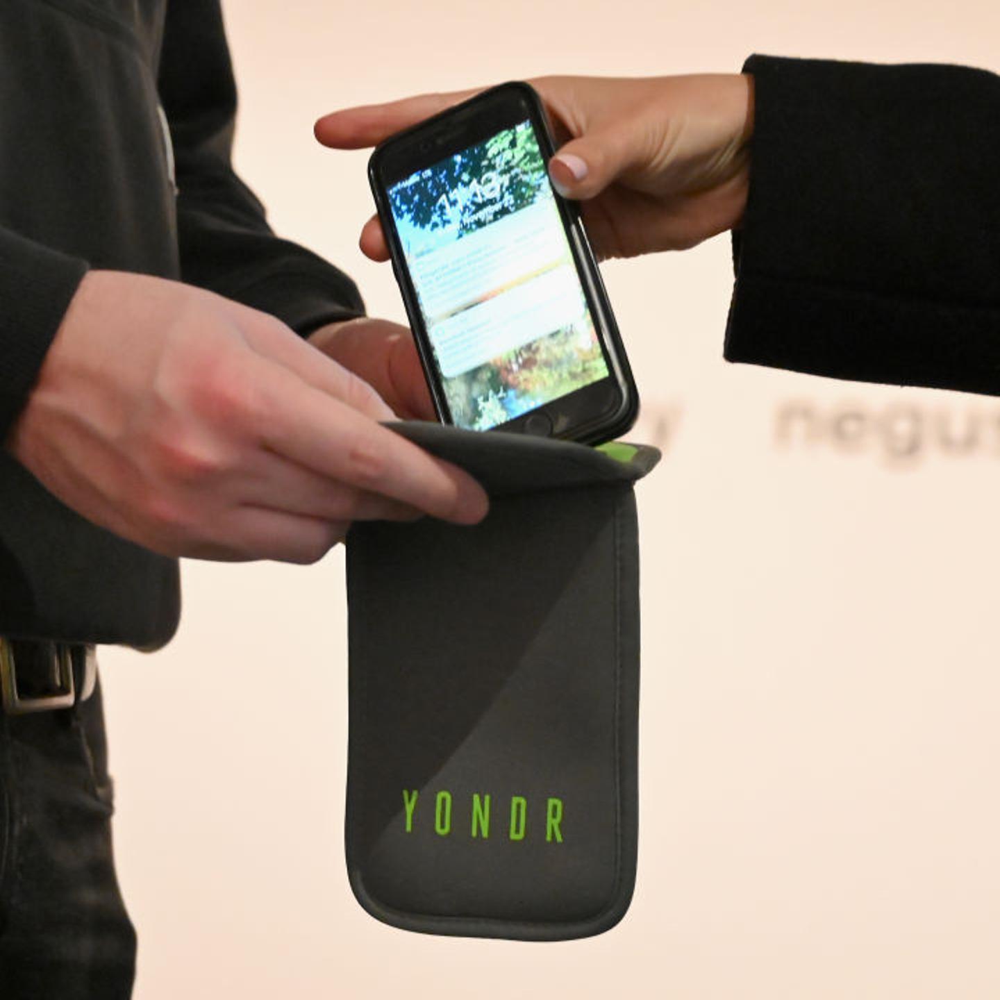 Yondr pouch