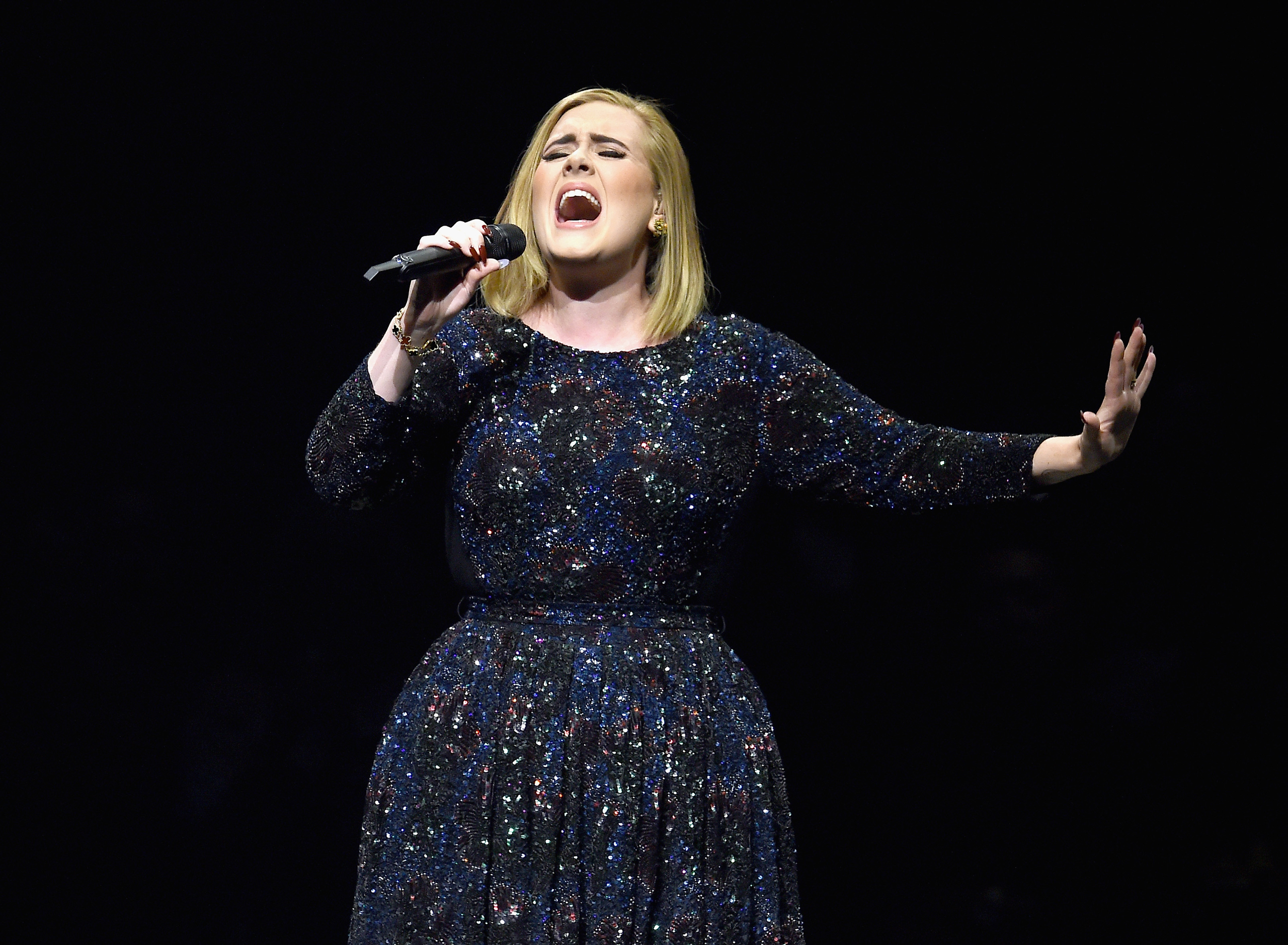 Adele Live 2016 - North American Tour In Los Angeles, CA