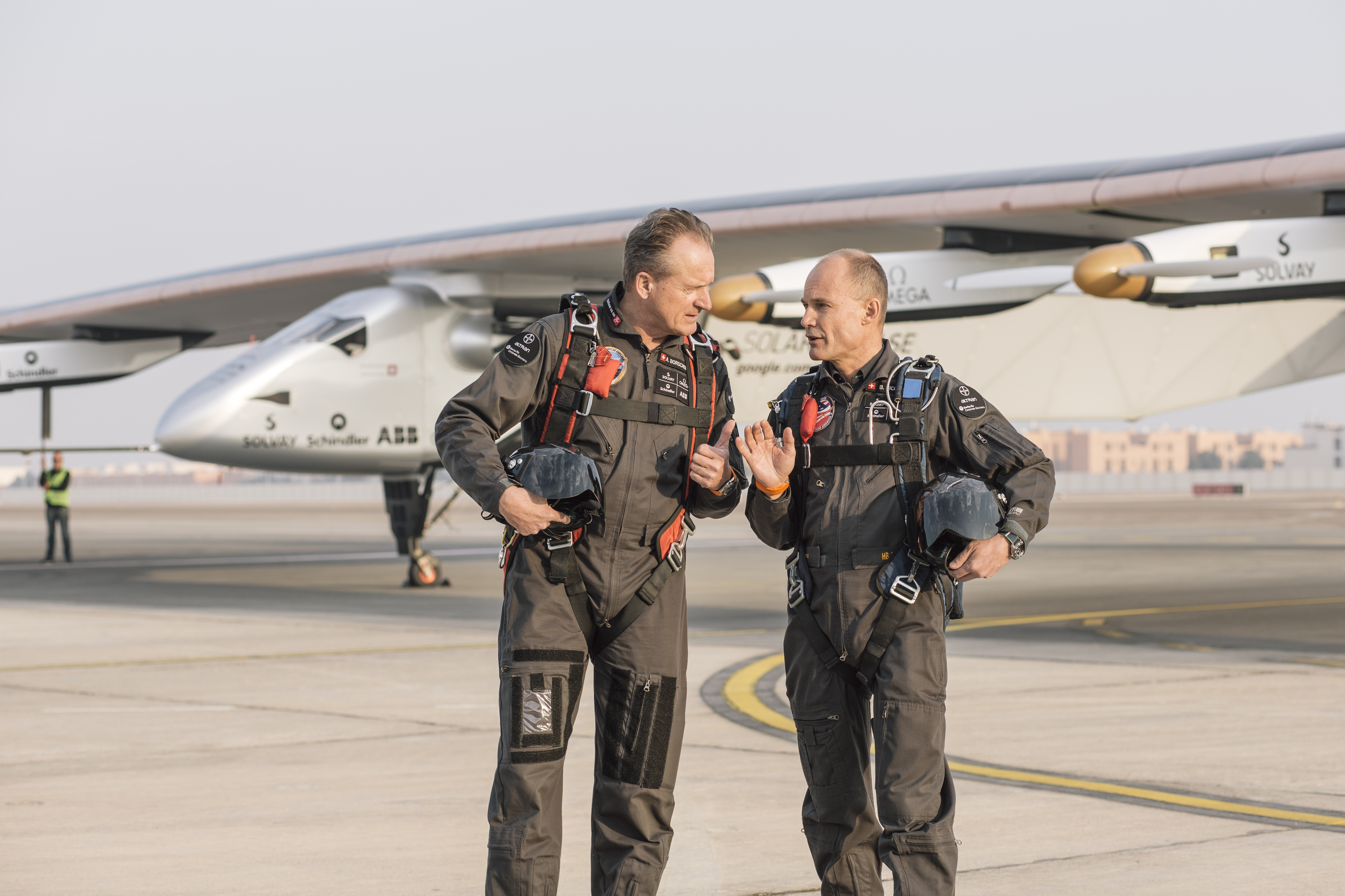 Erection of Solar Impulse 2 in Abu Dhabi, United Arab Emirates