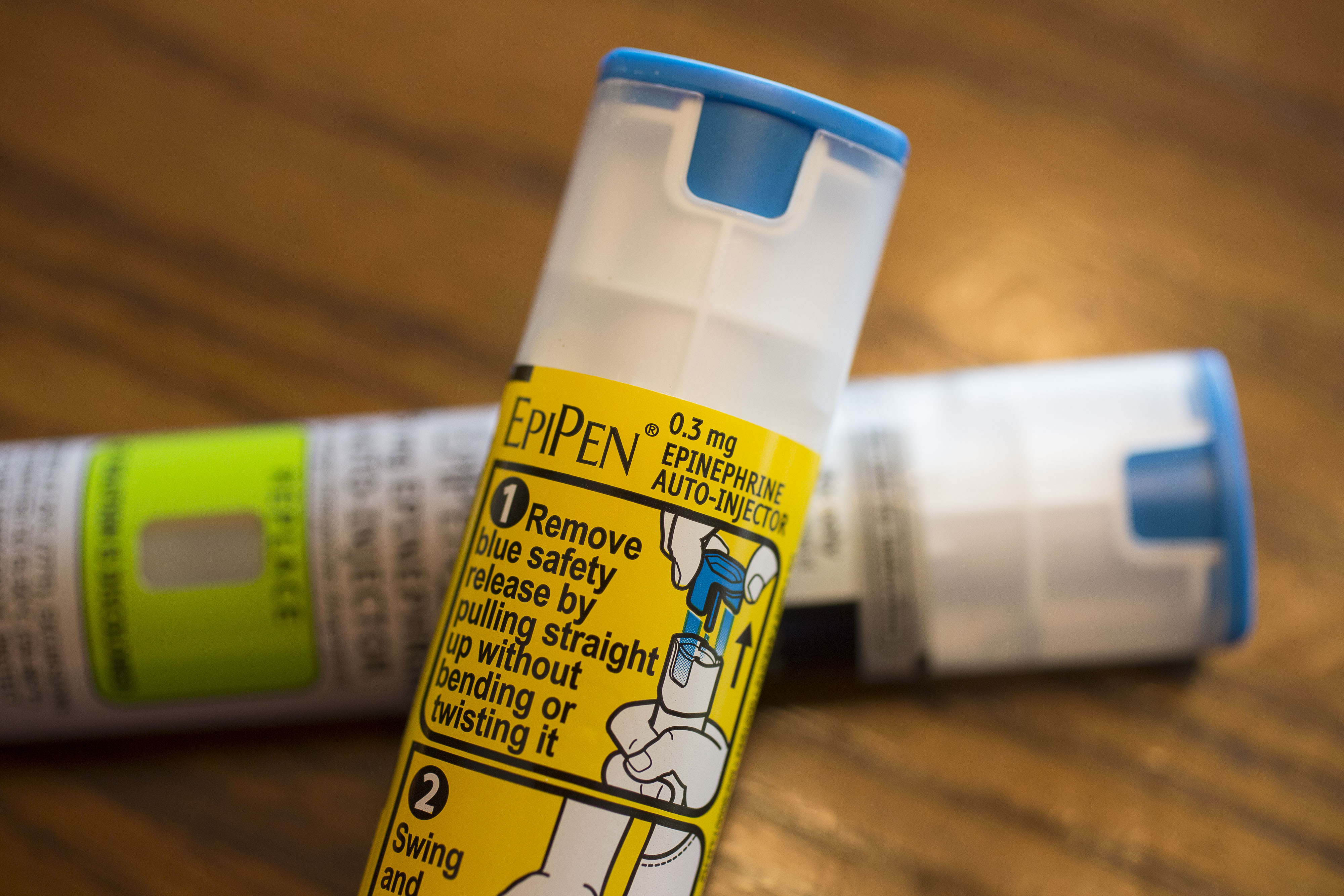 Mylan NVs EpiPen Product Illustrations As Company's Move to Curb EpiPen Costs Blasted as PR Fix by Congress