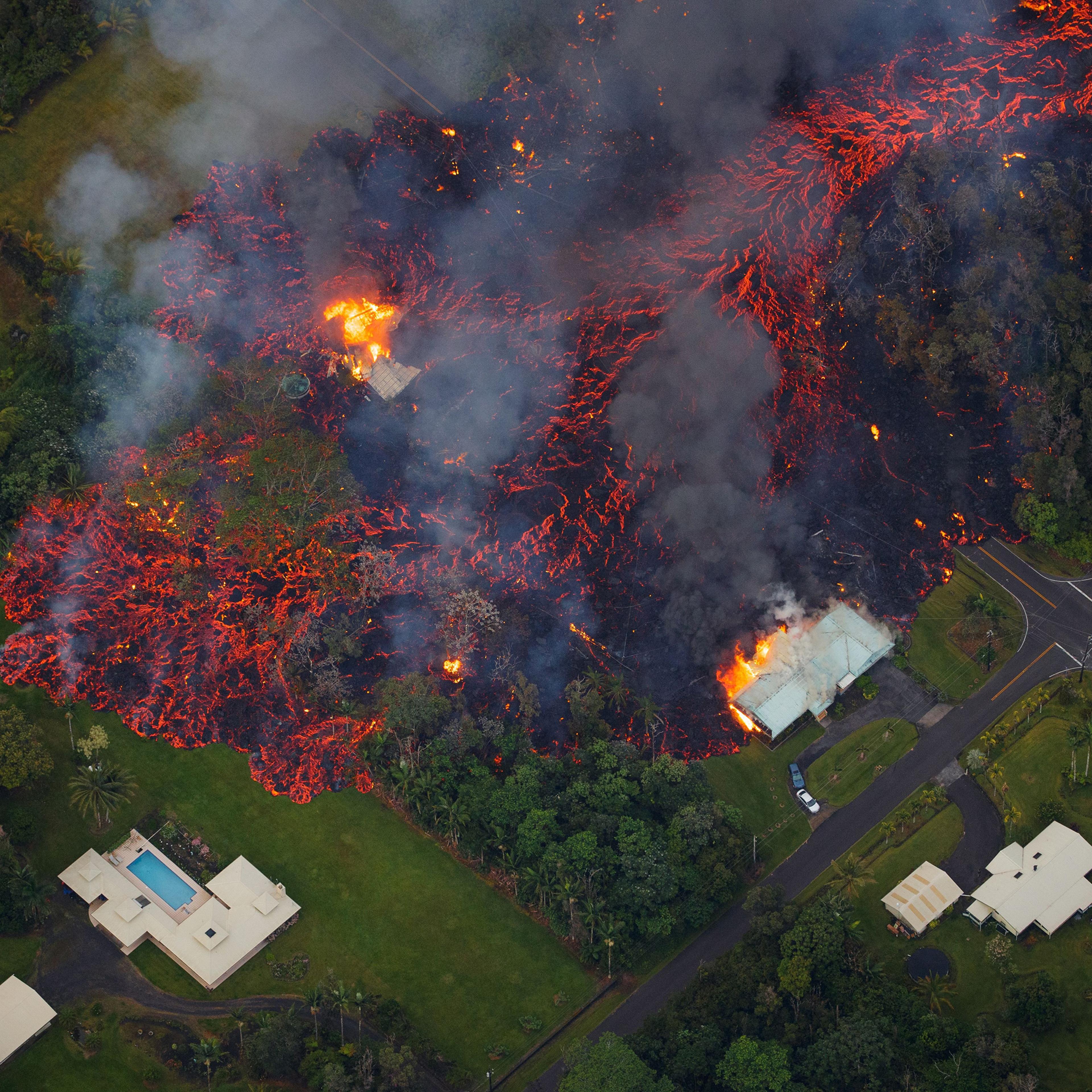 hawaii-kilauea-volcano-lava-bruce-omori