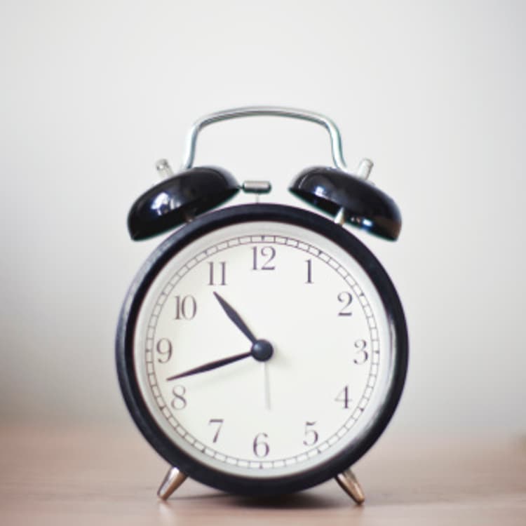 desk-twin-bell-alarm-clock