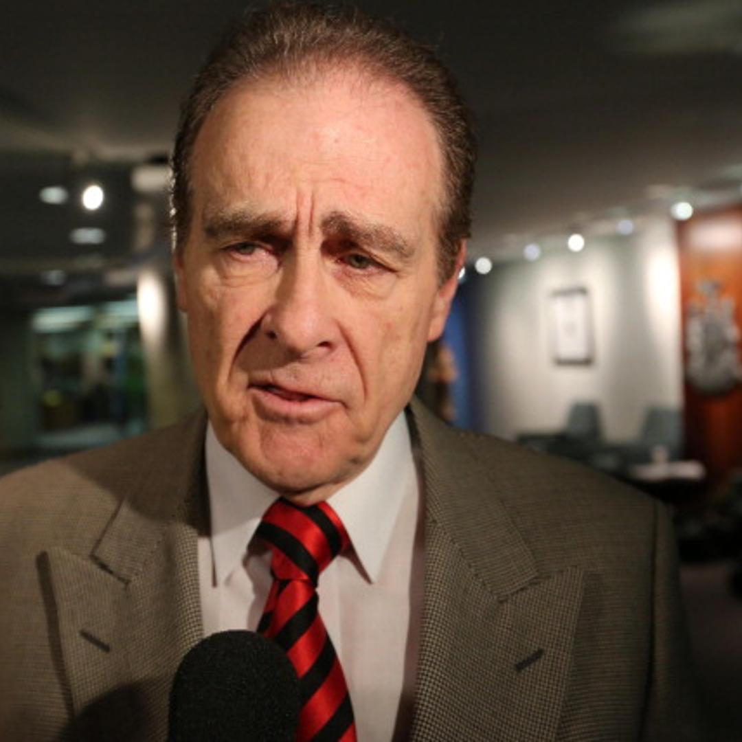 Deputy Mayor Norm Kelly speaks to media about Mayor Ford's appearance on he Jimmy Kimmel show at City Hall