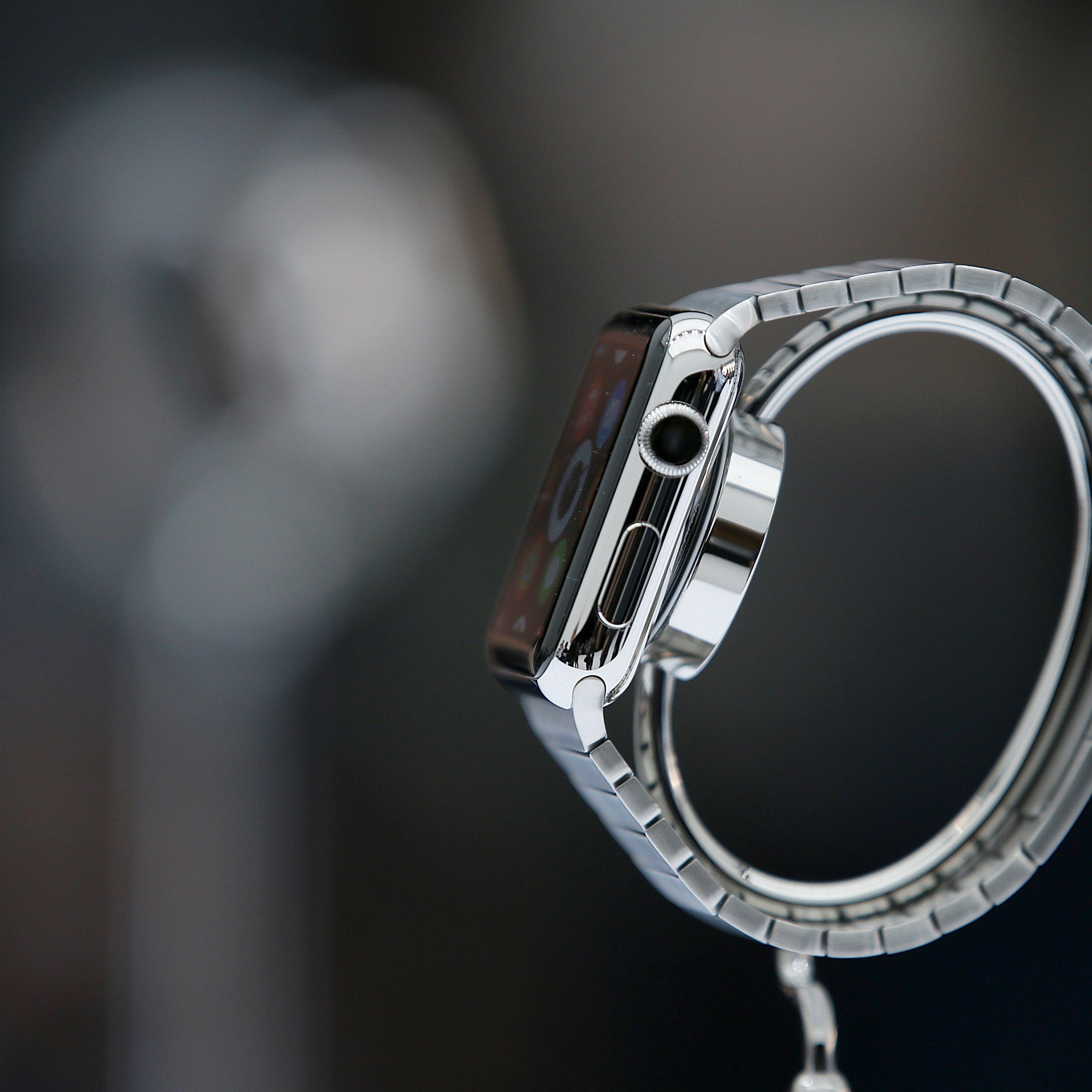 Apple Unveils iPhone 6