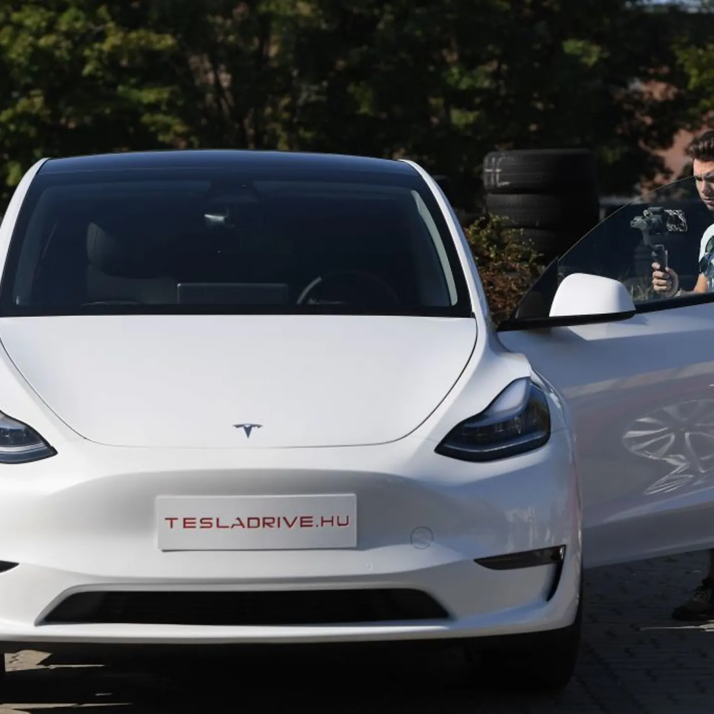 tesla-sales-fall-short-of-estimates