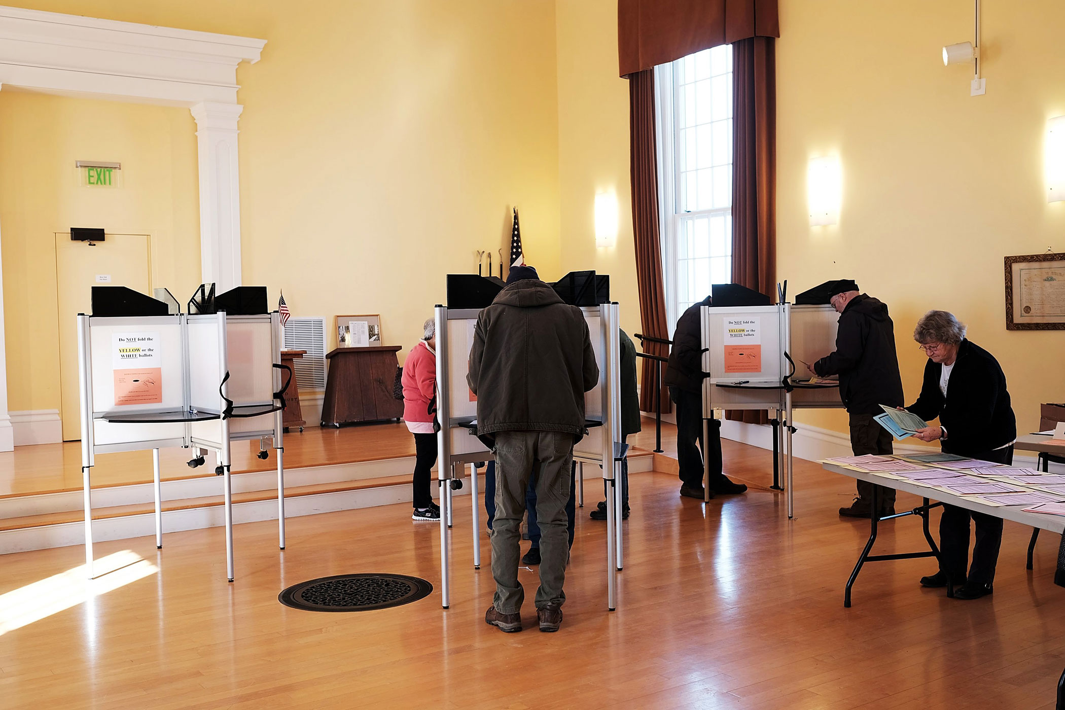 Super Tuesday: See Voters Cast Their Ballots