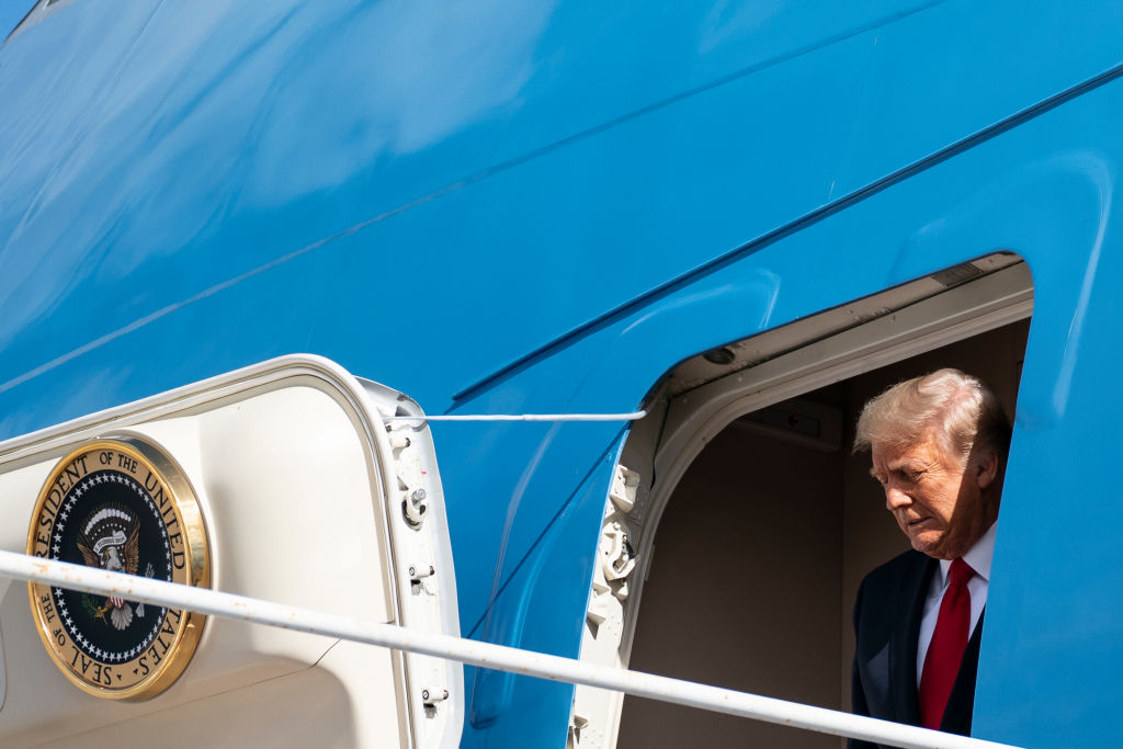 US-POLITICS-DEPARTURE-TRUMP